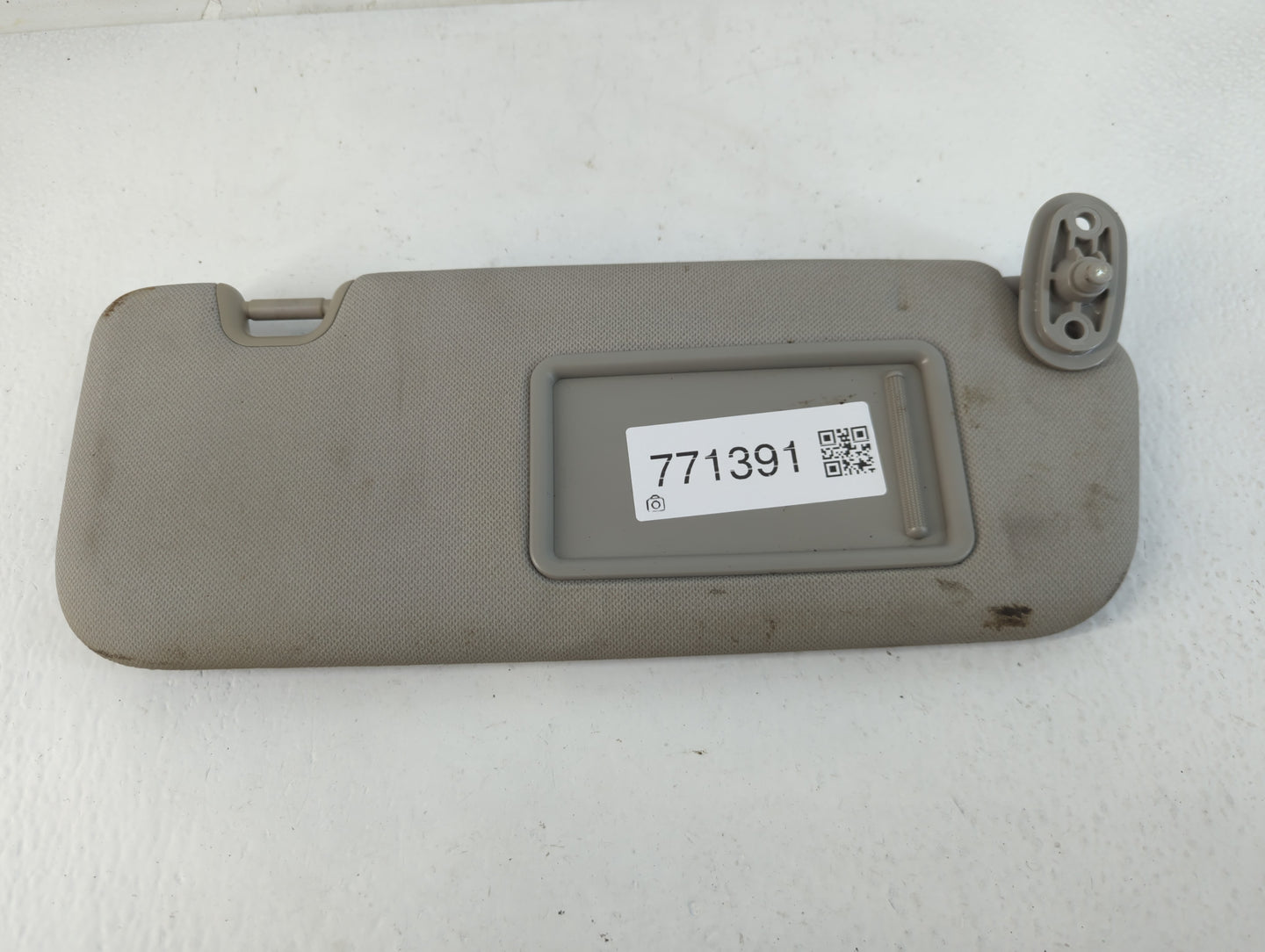 2014-2016 Kia Forte Sun Visor Shade Replacement Passenger Right Mirror Fits Fits 2014 2015 2016 OEM Used Auto Parts - Oemuse