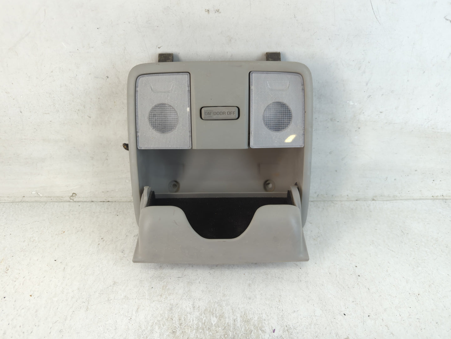 2014-2018 Kia Forte Overhead Roof Console 798410 - Oemusedautoparts1.com