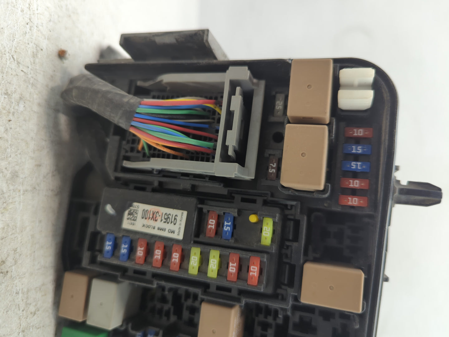 2014-2016 Kia Forte Fusebox Fuse Box Panel Relay Module P/N:91950-3X510 1512090217 Fits Fits 2014 2015 2016 OEM Used Auto Pa