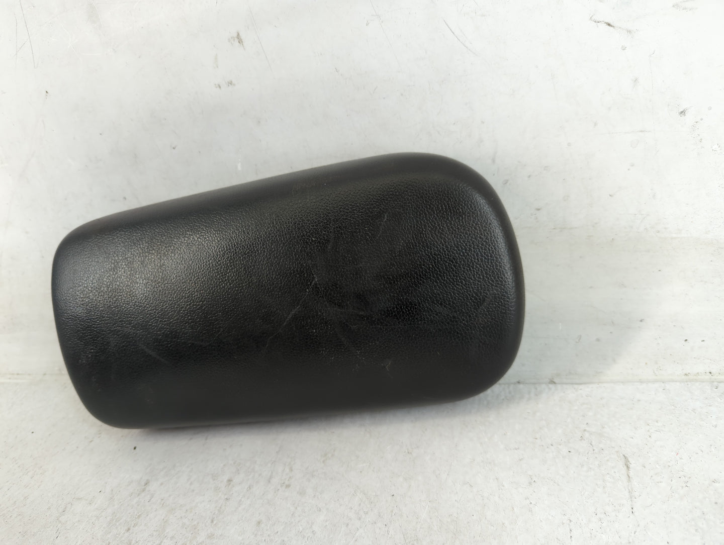 2016 Kia Forte Center Console Armrest Cover Lid Fits OEM Used Auto Parts - Oemusedautoparts1.com