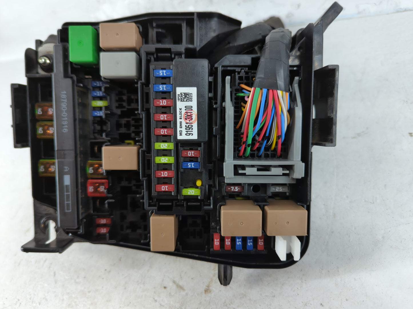 2014-2016 Kia Forte Fusebox Fuse Box Panel Relay Module P/N:91204 A7632 Fits Fits 2014 2015 2016 OEM Used Auto Parts - Oemus