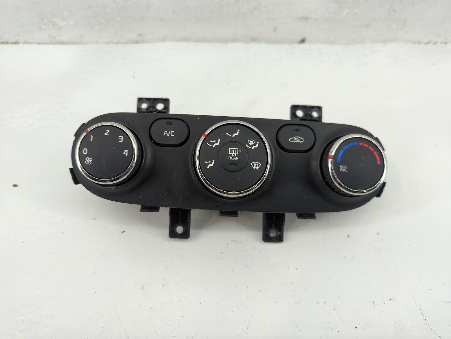2016 Kia Forte Climate Control Module Temperature AC/Heater Replacement P/N:97250-A7252WK Fits OEM Used Auto Parts - Oemused
