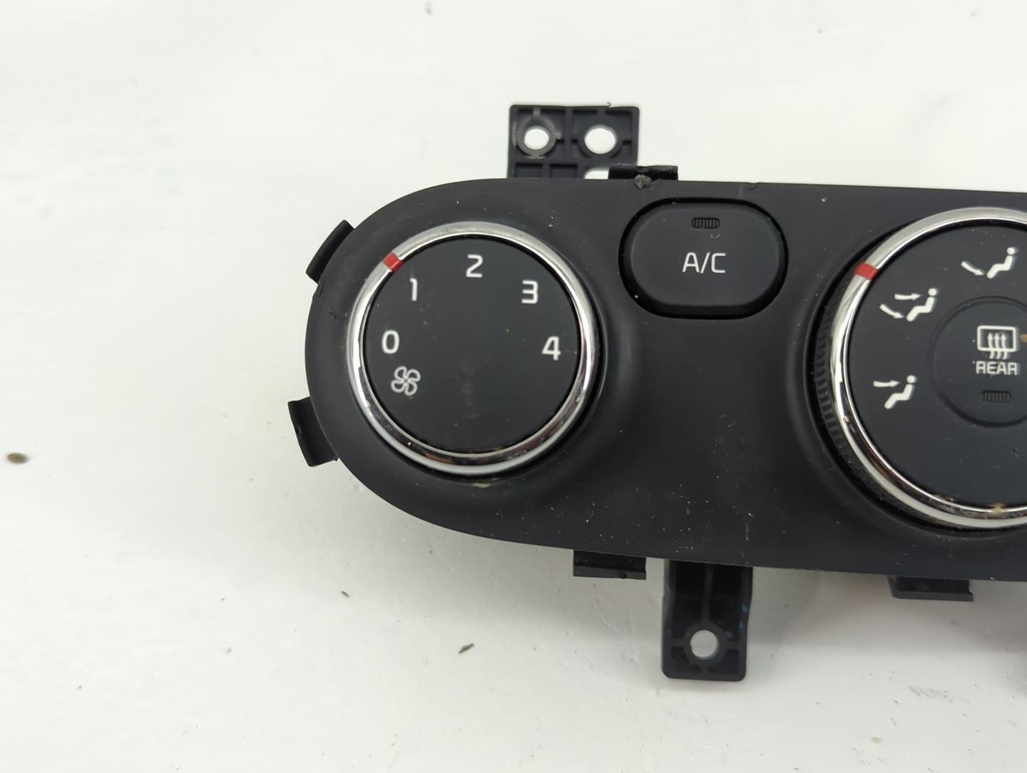 2016 Kia Forte Climate Control Module Temperature AC/Heater Replacement P/N:97250-A7252WK Fits OEM Used Auto Parts - Oemused