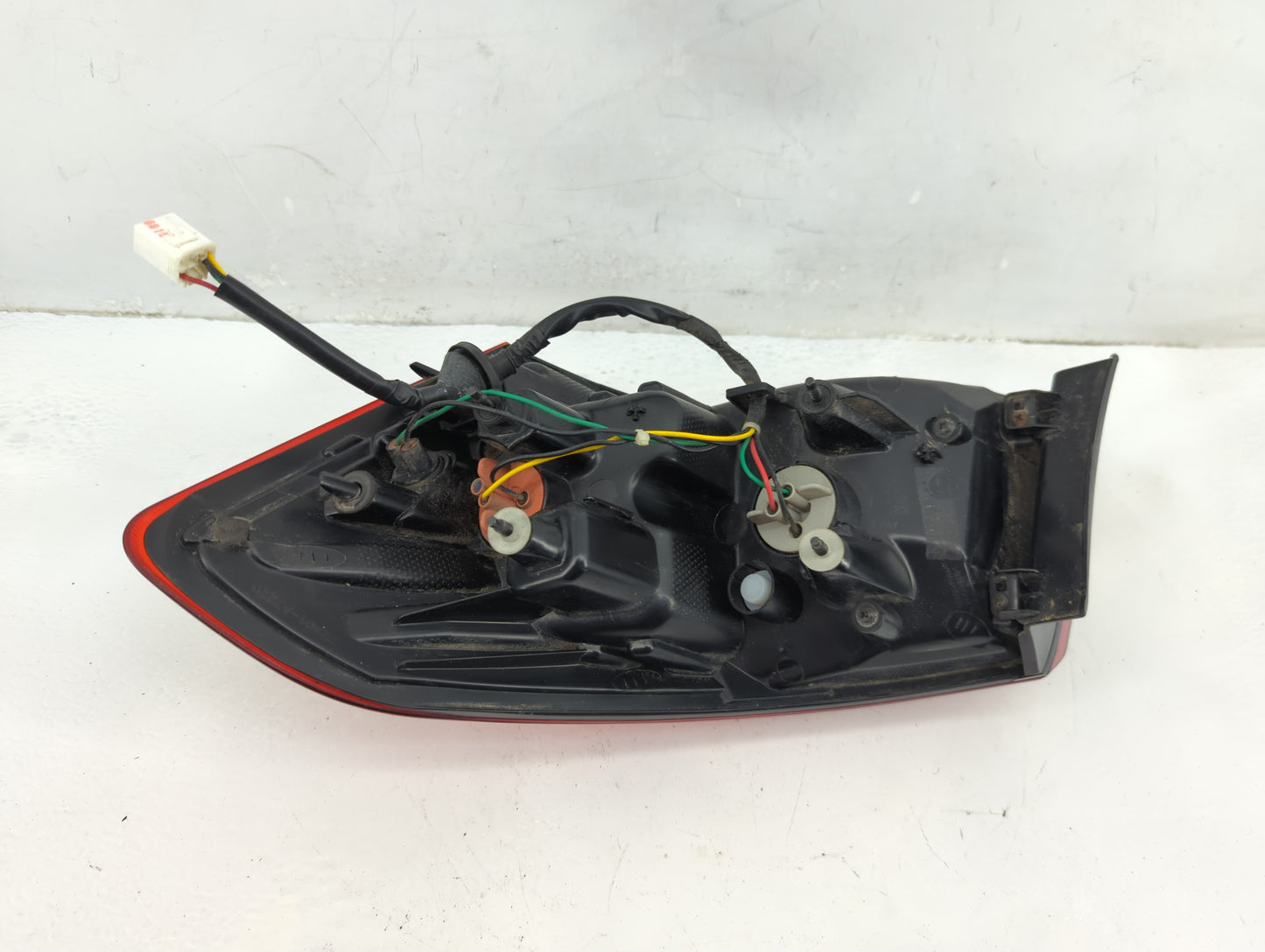Kia Forte Driver Left Side Deck Lid Mounted Tail Light - Oemusedautoparts1.com