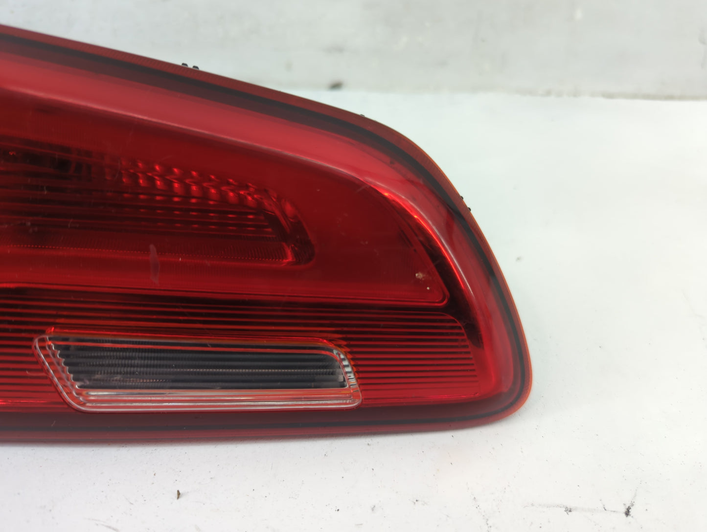 Kia Forte Driver Left Side Deck Lid Mounted Tail Light - Oemusedautoparts1.com