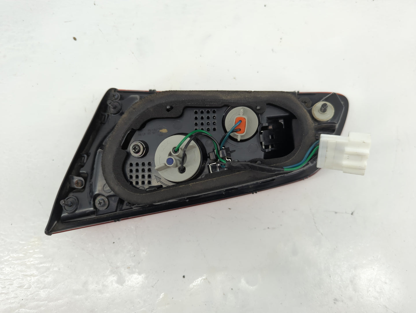 Kia Forte Driver Left Side Deck Lid Mounted Tail Light - Oemusedautoparts1.com