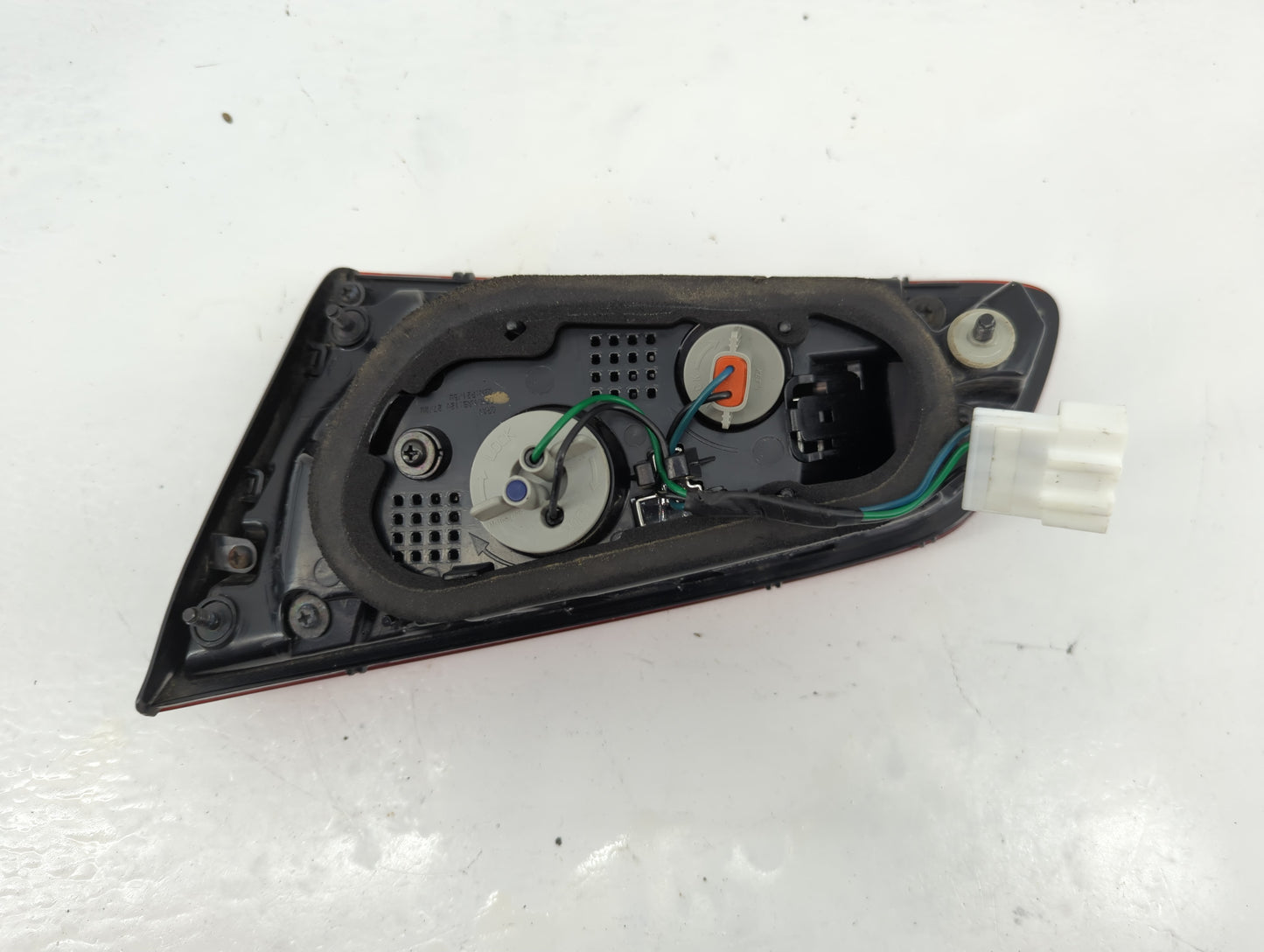 Kia Forte Driver Left Side Deck Lid Mounted Tail Light - Oemusedautoparts1.com