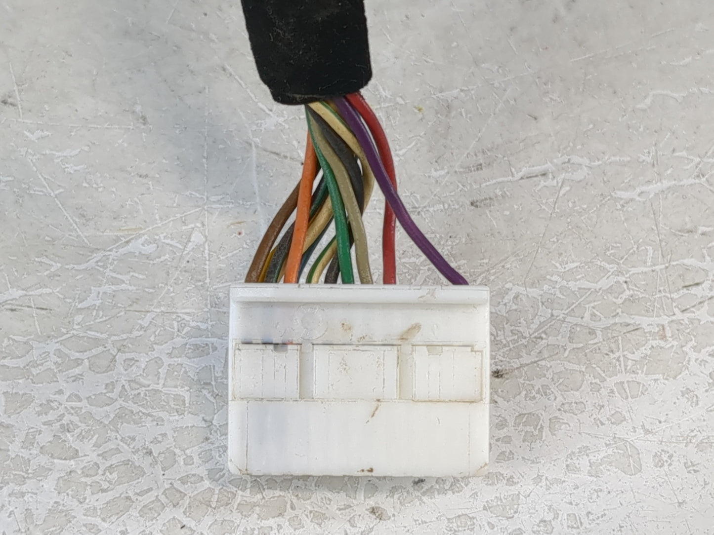 2016-2018 Kia Optima Driver Side View Mirror - Left Door Mirror OEM Used - Oemusedautoparts1.com