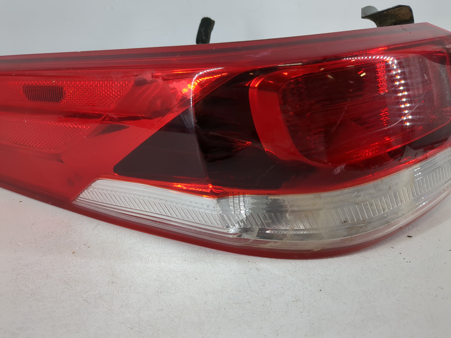 2016-2018 Kia Optima Tail Light Assembly Driver Left OEM P/N:92401-D4 Fits Fits 2016 2017 2018 OEM Used Auto Parts - Oemused