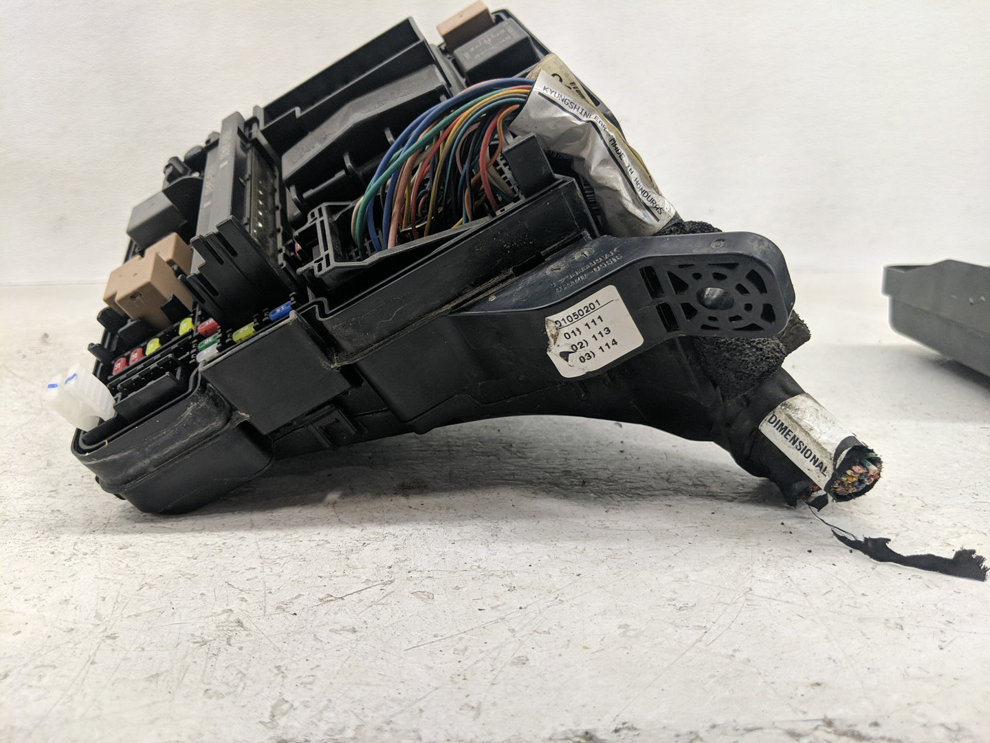 2016-2019 Kia Optima Fusebox Fuse Box Panel Relay Module P/N:T91202D5200JA Fits Fits 2016 2017 2018 2019 OEM Used Auto Parts