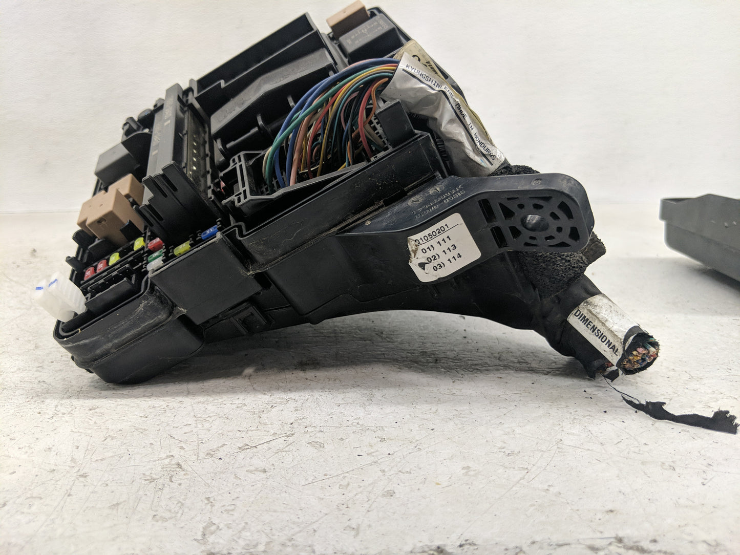 2016-2019 Kia Optima Fusebox Fuse Box Panel Relay Module P/N:T91202D5200JA Fits Fits 2016 2017 2018 2019 OEM Used Auto Parts