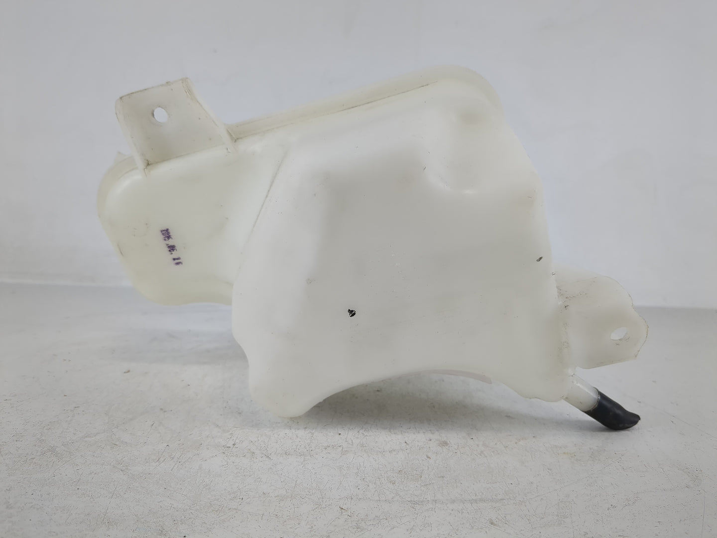 2011-2016 Kia Optima Radiator Coolant Overflow Expansion Tank Bottle 1168112 - Oemusedautoparts1.com