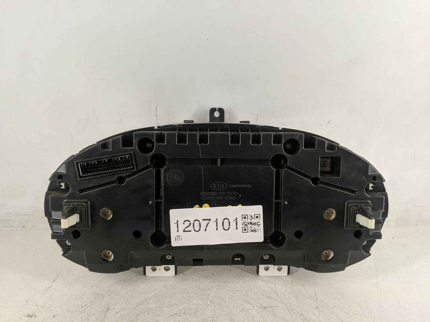 2016-2018 Kia Optima Instrument Cluster Speedometer Gauges P/N:94001-D5000 Fits Fits 2016 2017 2018 OEM Used Auto Parts - Oe