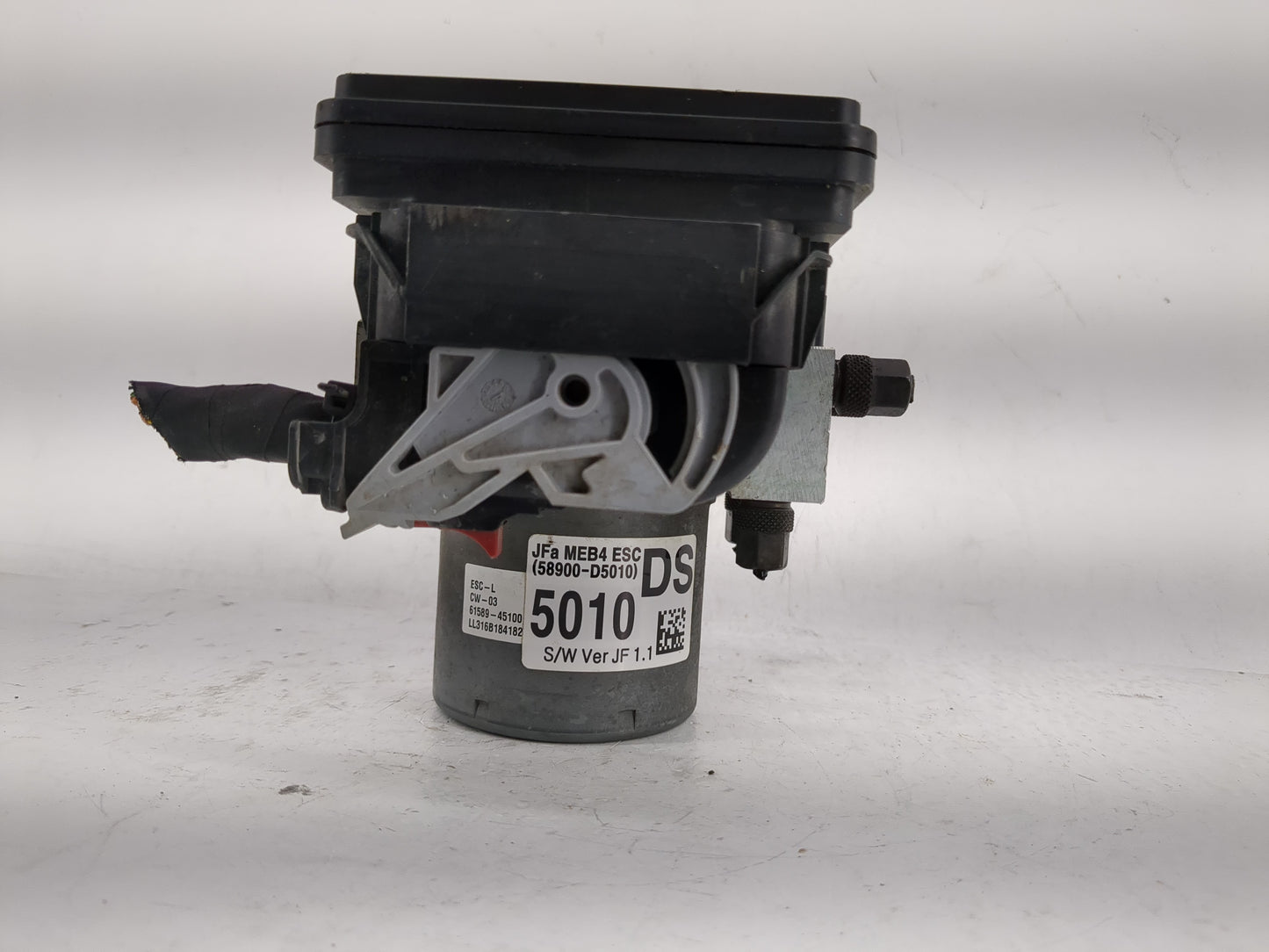 2016 Kia Optima ABS Pump Control Module Replacement P/N:D5589-30500 Fits OEM Used Auto Parts - Oemusedautoparts1.com
