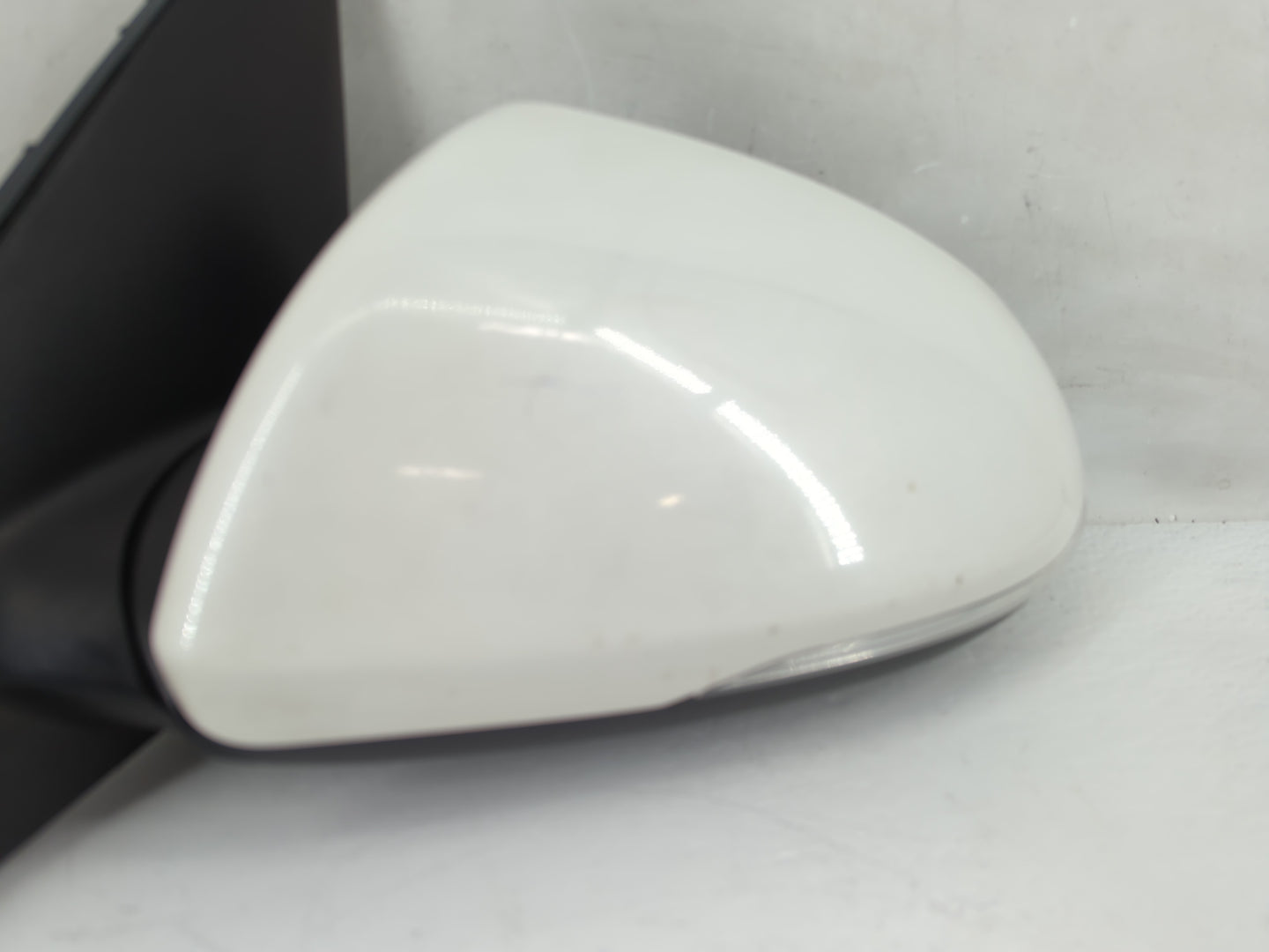 2016-2019 Kia Optima Driver Left Side View Manual Door Mirror White - Oemusedautoparts1.com