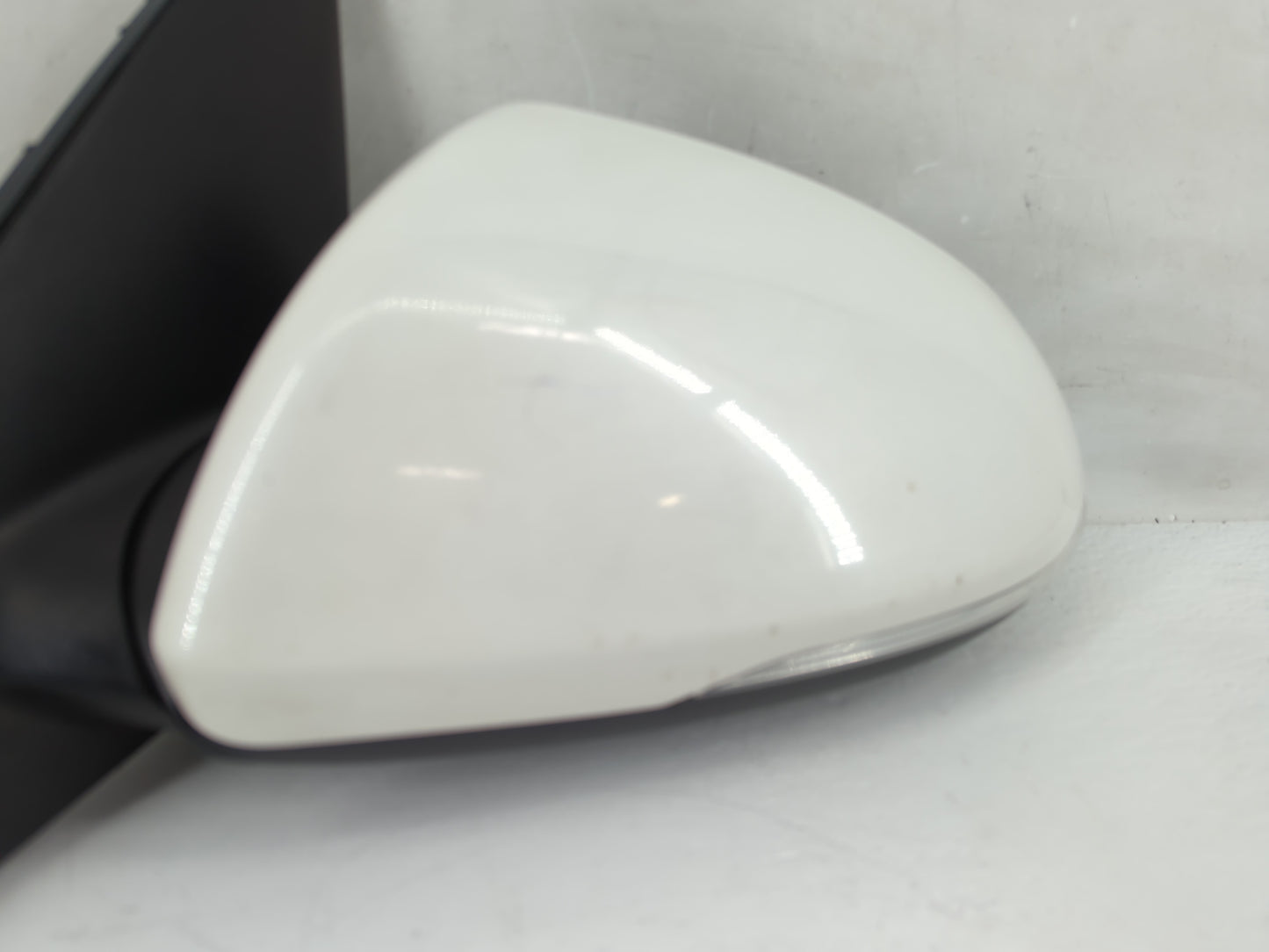 2016-2019 Kia Optima Driver Left Side View Manual Door Mirror White - Oemusedautoparts1.com