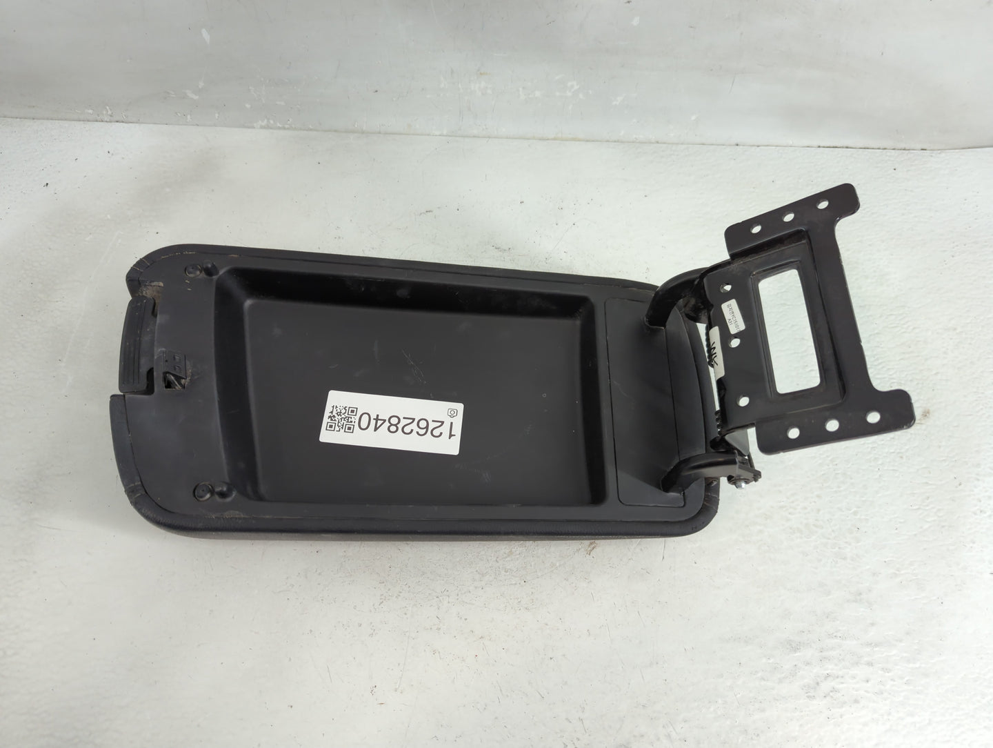 2016 Kia Optima Center Console Armrest Cover Lid Fits OEM Used Auto Parts - Oemusedautoparts1.com