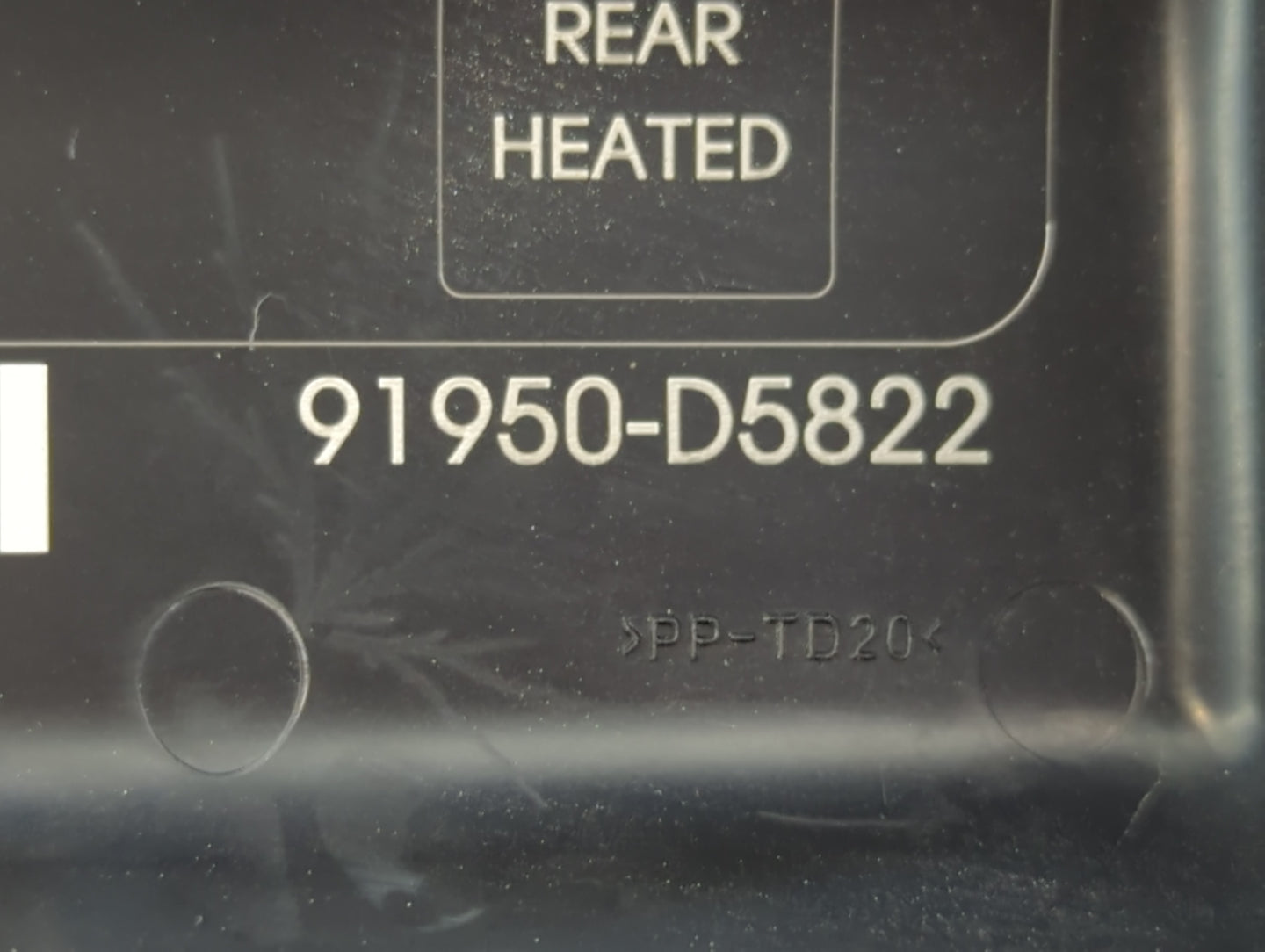 2016-2019 Kia Optima Fusebox Fuse Box Panel Relay Module P/N:91950-D5822 91202D5200JA Fits Fits 2016 2017 2018 2019 OEM Used