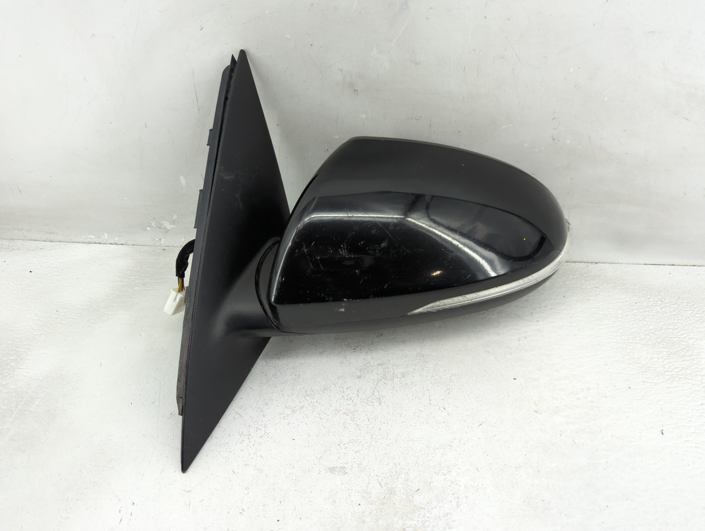 2016-2018 Kia Optima Driver Side View Mirror - Left Door Mirror OEM Used - Oemusedautoparts1.com