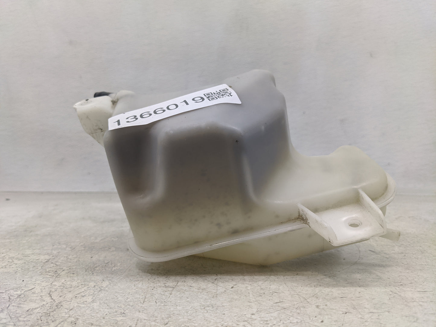 2016-2020 Kia Optima Windshield Washer Fluid Reservoir Bottle Oem - Oemusedautoparts1.com