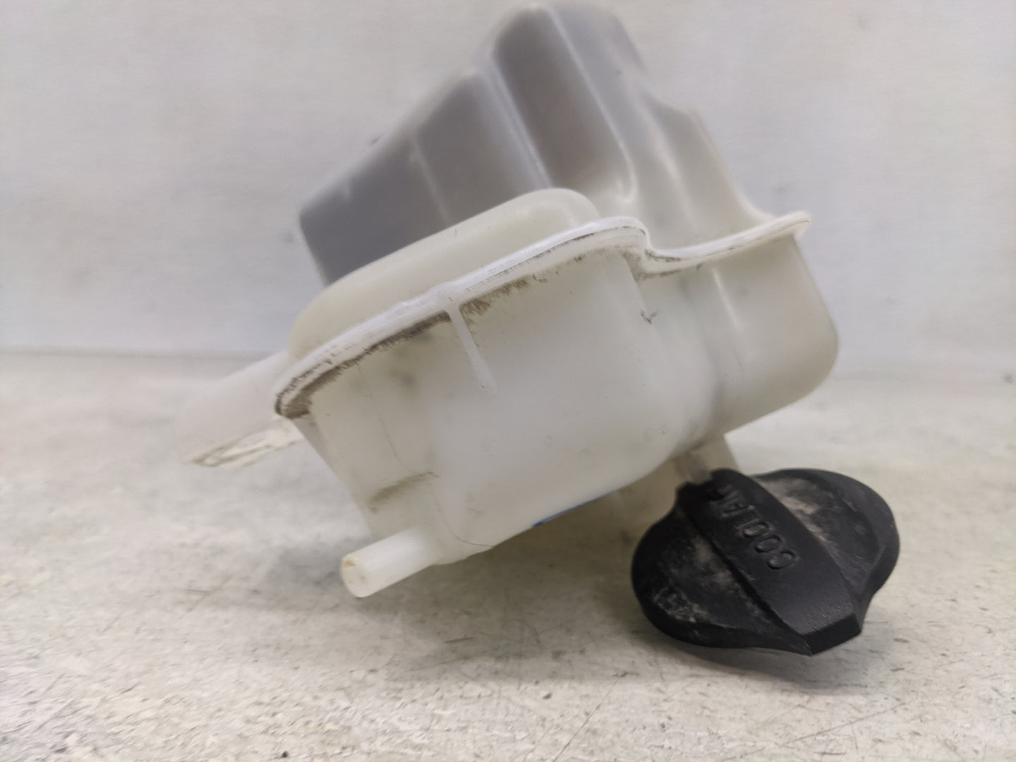 2016-2020 Kia Optima Windshield Washer Fluid Reservoir Bottle Oem - Oemusedautoparts1.com