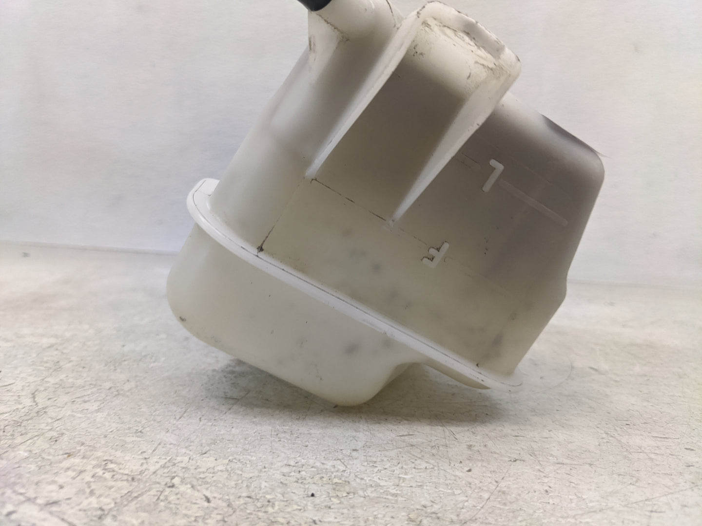 2016-2020 Kia Optima Windshield Washer Fluid Reservoir Bottle Oem - Oemusedautoparts1.com