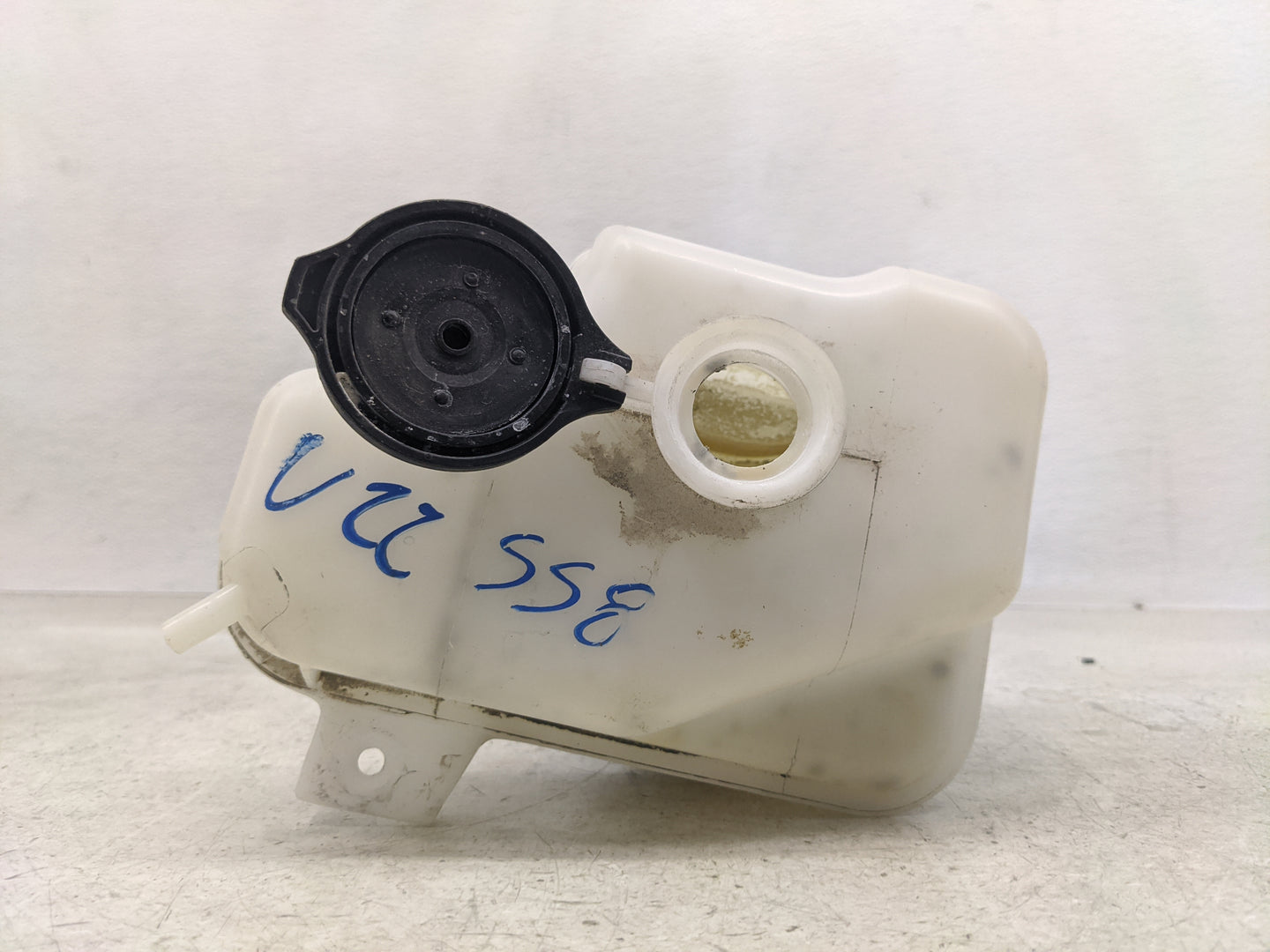 2016-2020 Kia Optima Windshield Washer Fluid Reservoir Bottle Oem - Oemusedautoparts1.com