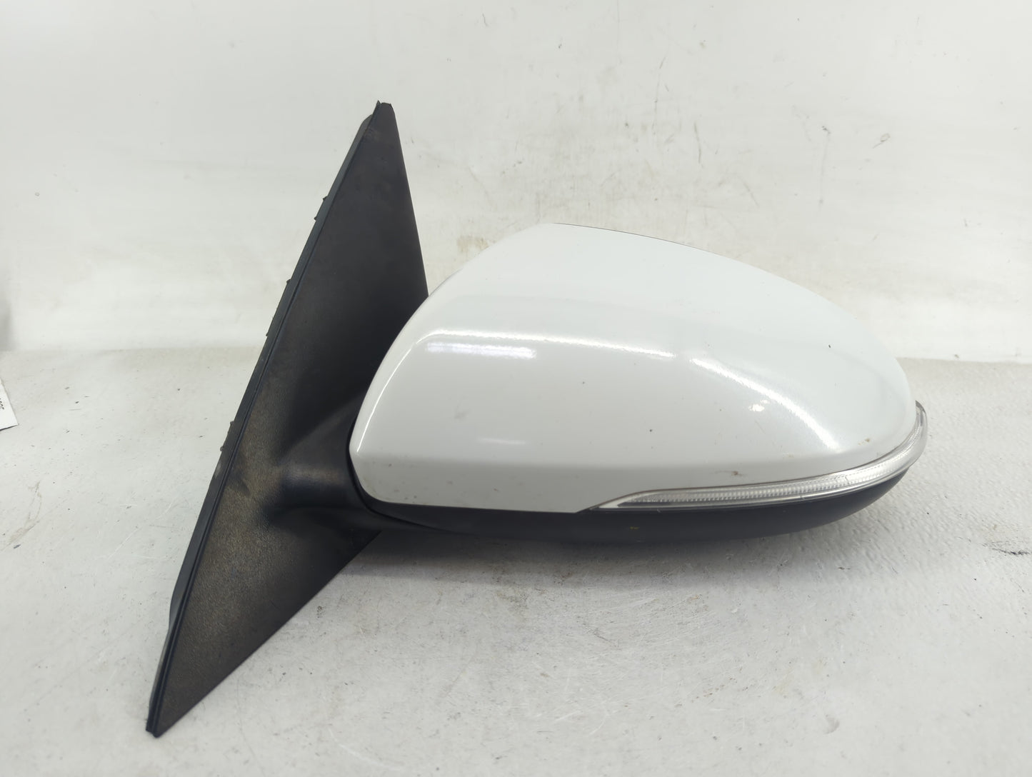 2016-2020 Kia Optima Driver Side View Mirror - Left Door Mirror OEM Used - Oemusedautoparts1.com