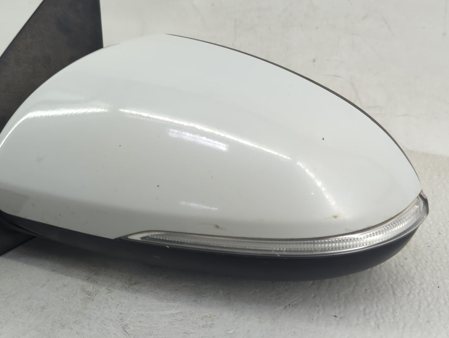 2016-2020 Kia Optima Driver Side View Mirror - Left Door Mirror OEM Used - Oemusedautoparts1.com