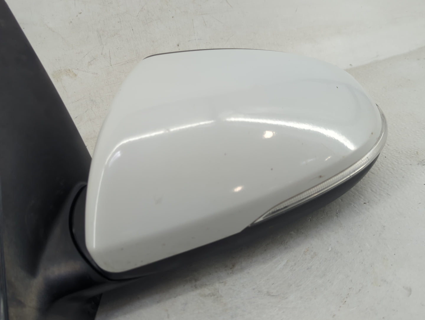 2016-2020 Kia Optima Driver Side View Mirror - Left Door Mirror OEM Used - Oemusedautoparts1.com