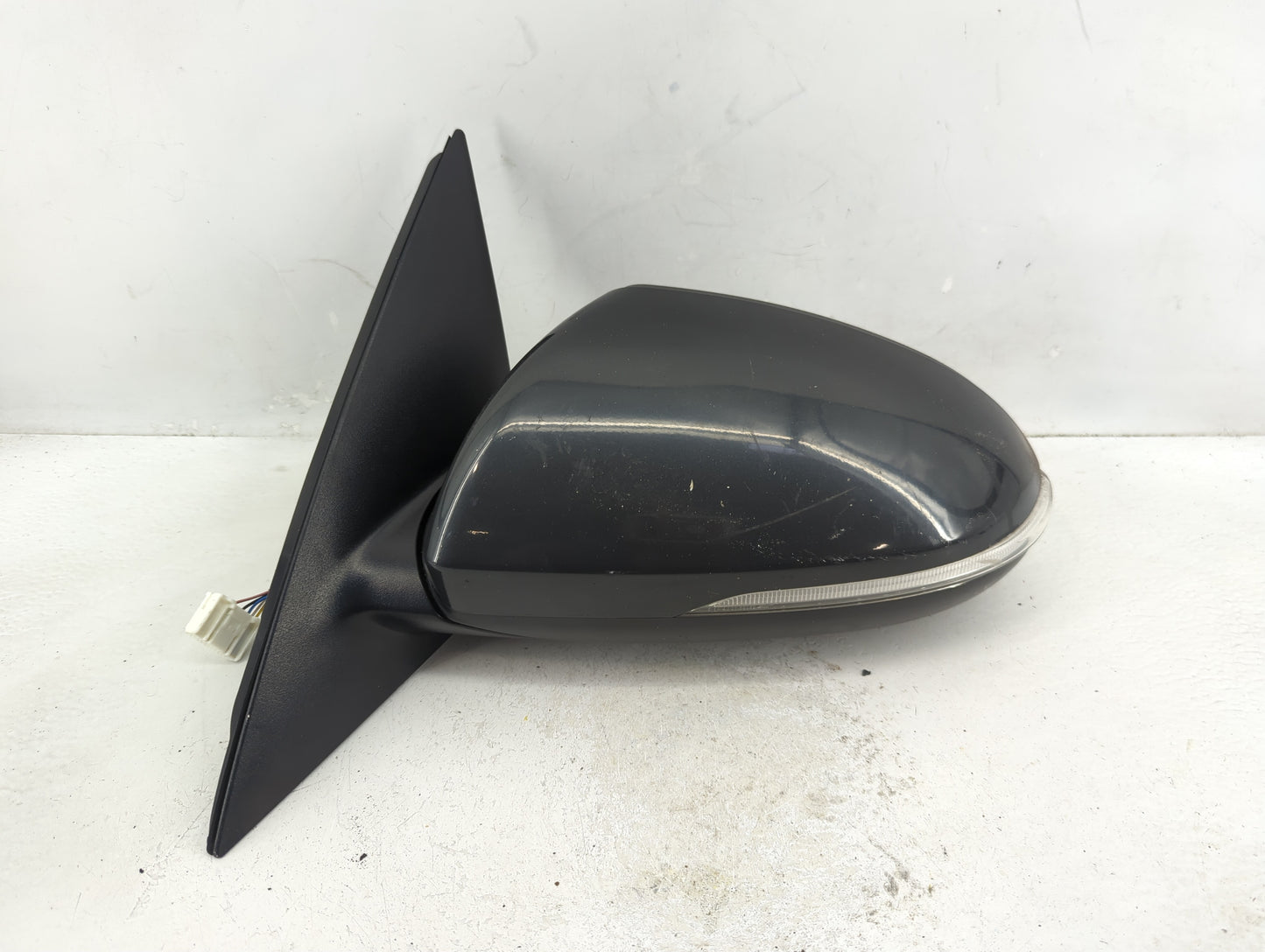 2016-2018 Kia Optima Driver Side View Mirror - Left Door Mirror OEM Used - Oemusedautoparts1.com