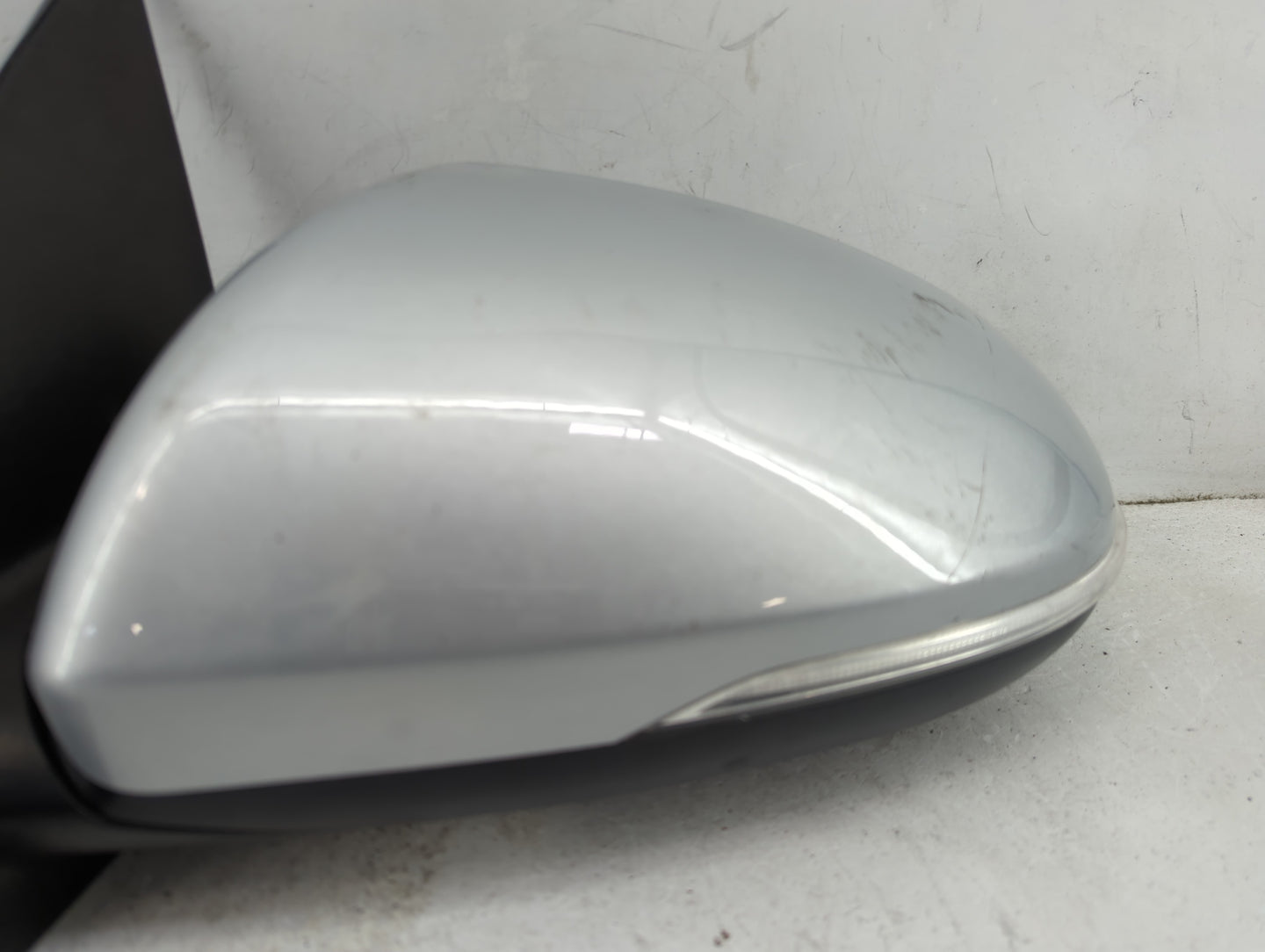 2016-2018 Kia Optima Driver Side View Mirror - Left Door Mirror OEM Used - Oemusedautoparts1.com