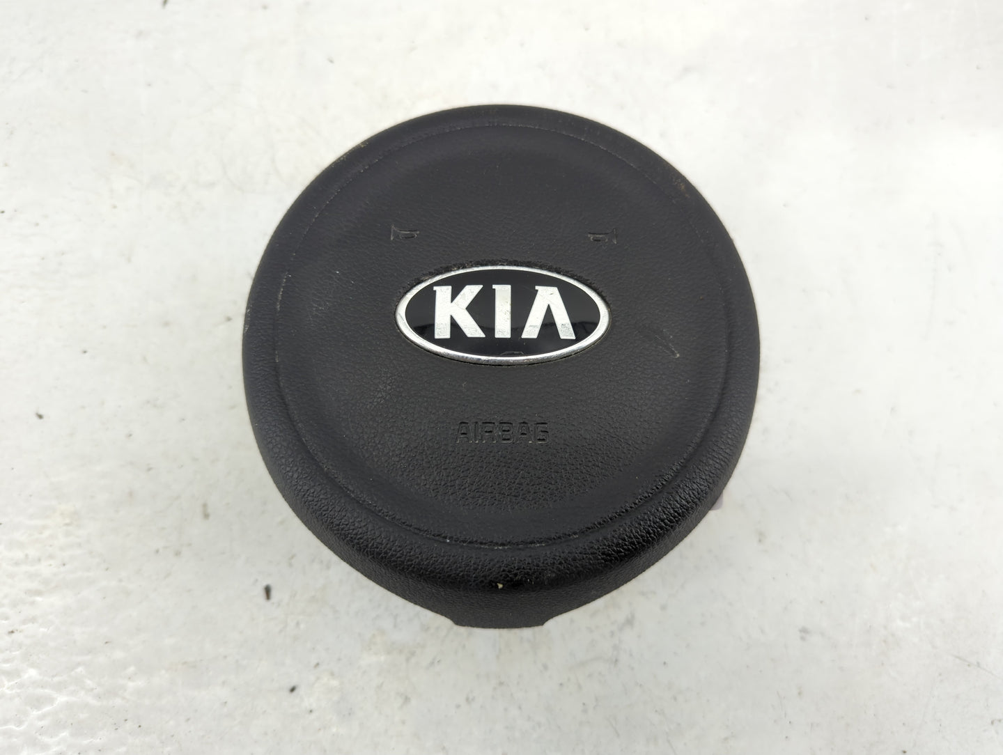 2016-2018 Kia Optima Air Bag Driver Left Steering Wheel Mounted Fits Fits 2016 2017 2018 OEM Used Auto Parts - Oemusedautopa