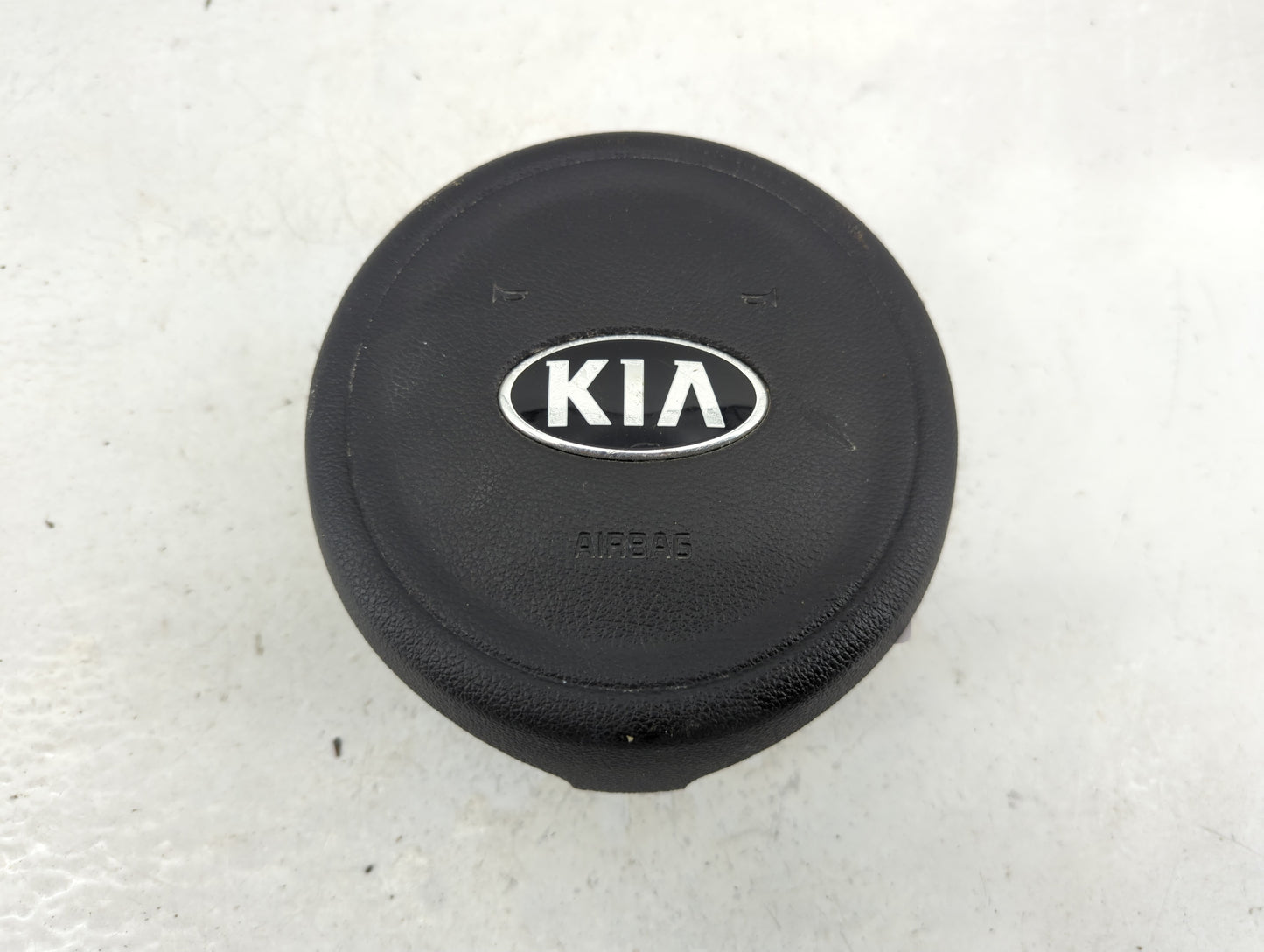 2016-2018 Kia Optima Air Bag Driver Left Steering Wheel Mounted Fits Fits 2016 2017 2018 OEM Used Auto Parts - Oemusedautopa
