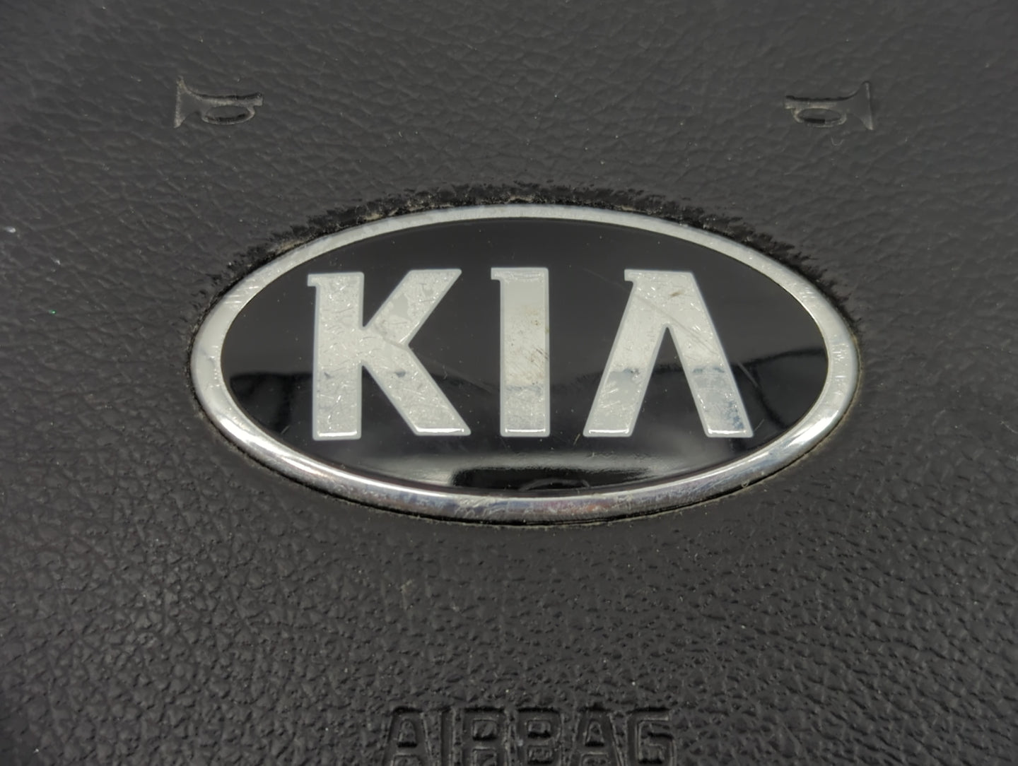 2016-2018 Kia Optima Air Bag Driver Left Steering Wheel Mounted Fits Fits 2016 2017 2018 OEM Used Auto Parts - Oemusedautopa