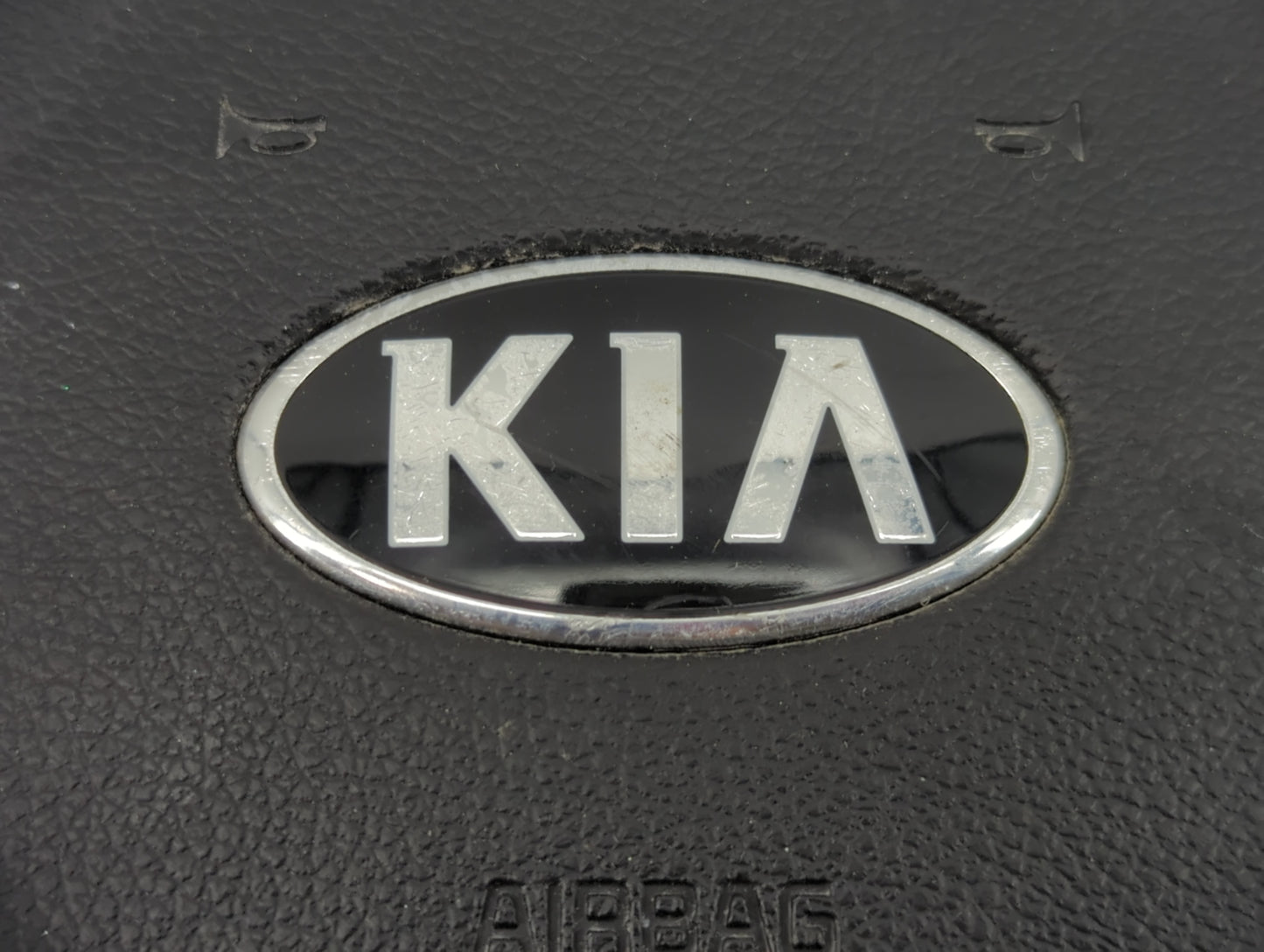 2016-2018 Kia Optima Air Bag Driver Left Steering Wheel Mounted Fits Fits 2016 2017 2018 OEM Used Auto Parts - Oemusedautopa