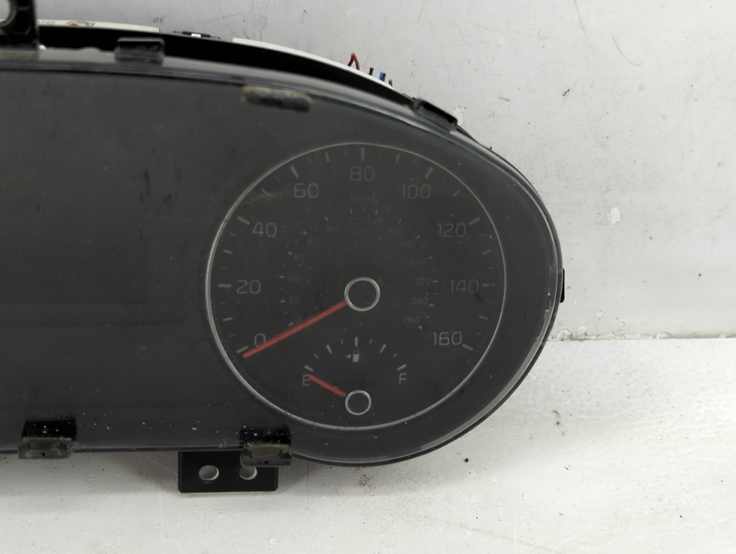 2016-2018 Kia Optima Instrument Cluster Speedometer Gauges P/N:94001-D5000 Fits Fits 2016 2017 2018 OEM Used Auto Parts - Oe