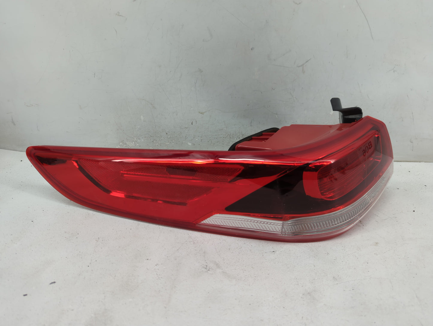 2016-2019 Kia Optima Tail Light Assembly Driver Left OEM P/N:92401-D5000 Fits Fits 2016 2017 2018 2019 OEM Used Auto Parts -