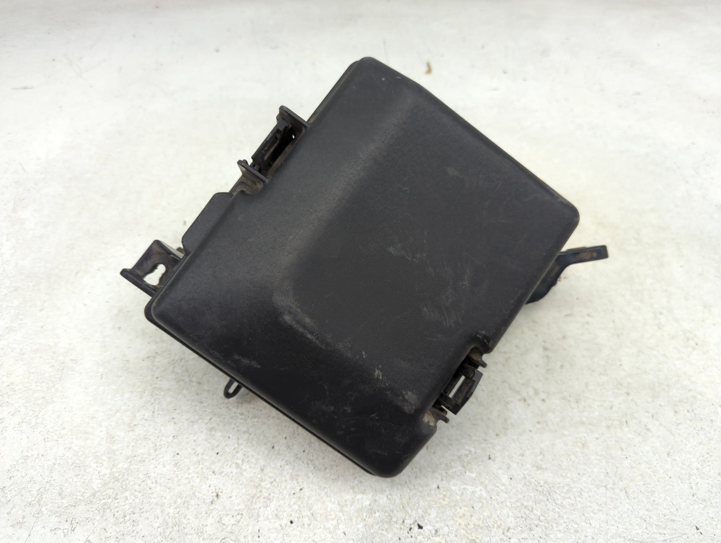 2016-2019 Kia Optima Fusebox Fuse Box Panel Relay Module P/N:91950-D5822 Fits Fits 2016 2017 2018 2019 OEM Used Auto Parts -