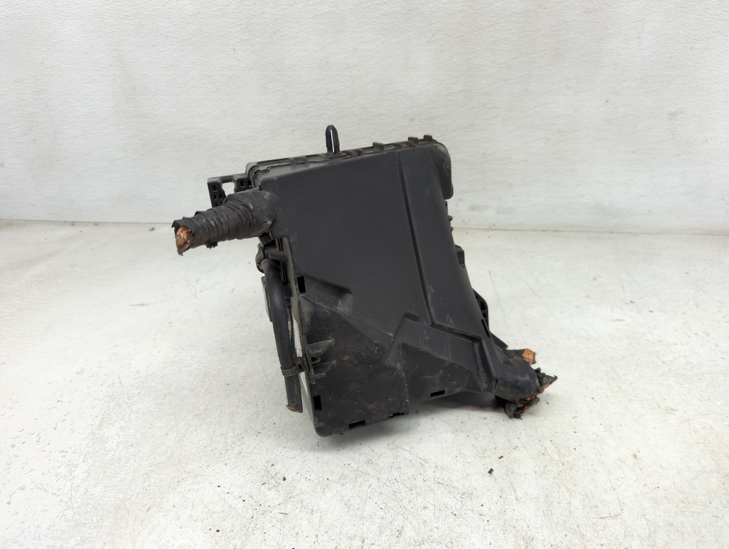 2016-2019 Kia Optima Fusebox Fuse Box Panel Relay Module P/N:91950-D5822 Fits Fits 2016 2017 2018 2019 OEM Used Auto Parts -