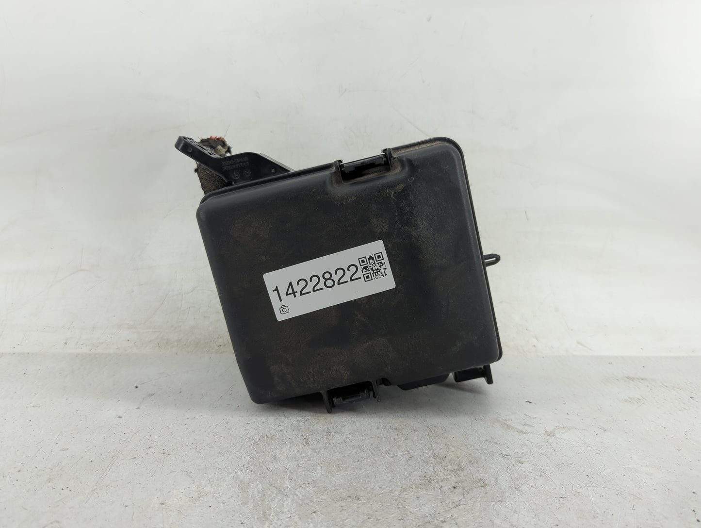 2016-2019 Kia Optima Fusebox Fuse Box Panel Relay Module P/N:91950-D5822 Fits Fits 2016 2017 2018 2019 OEM Used Auto Parts -