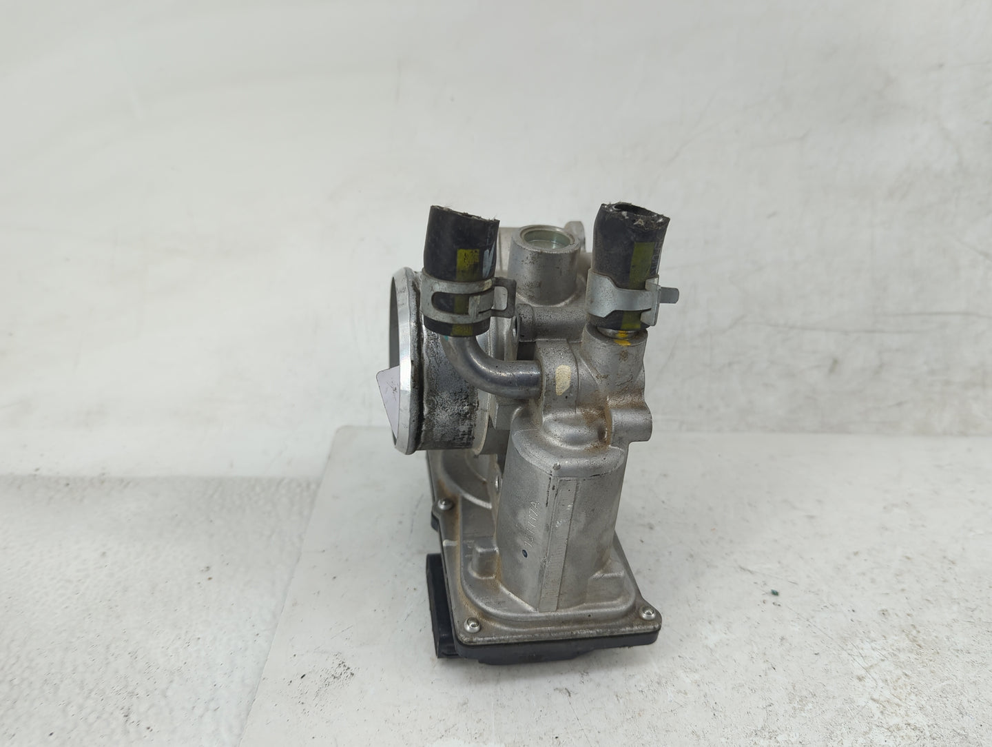 2016-2020 Kia Optima Throttle Body P/N:35100-2B340 Fits Fits 2015 2016 2017 2018 2019 2020 2021 2022 OEM Used Auto Parts - O