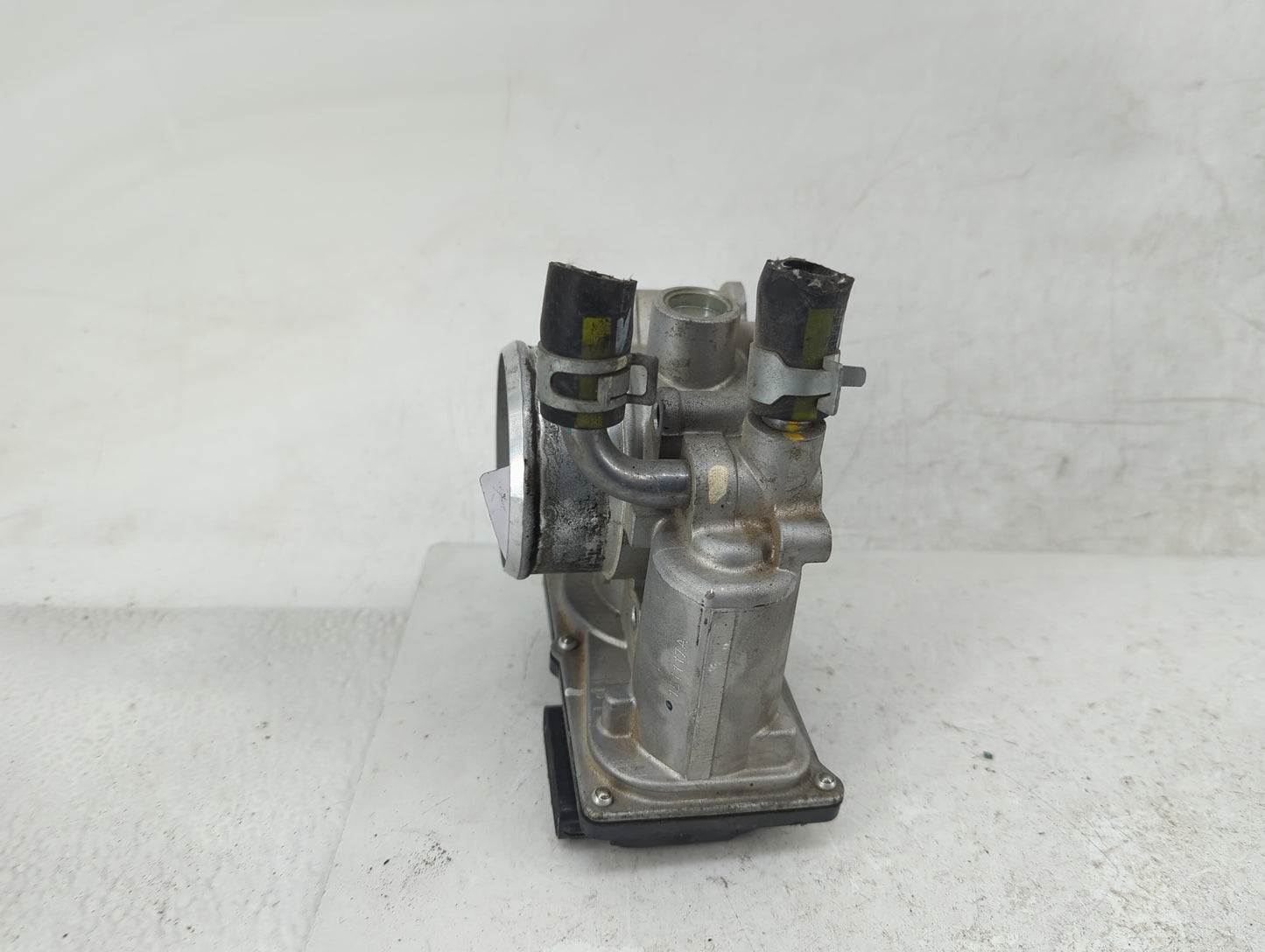 2016-2020 Kia Optima Throttle Body P/N:35100-2B340 Fits Fits 2015 2016 2017 2018 2019 2020 2021 2022 OEM Used Auto Parts - O