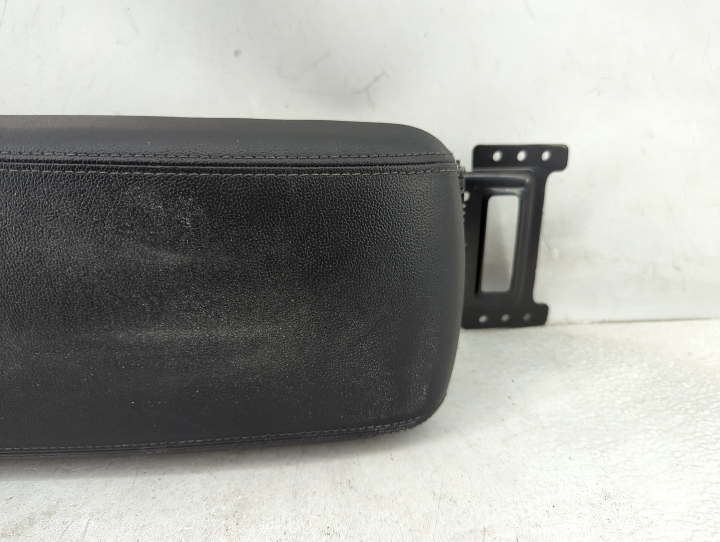 2016 Kia Optima Center Console Armrest Cover Lid Fits OEM Used Auto Parts - Oemusedautoparts1.com