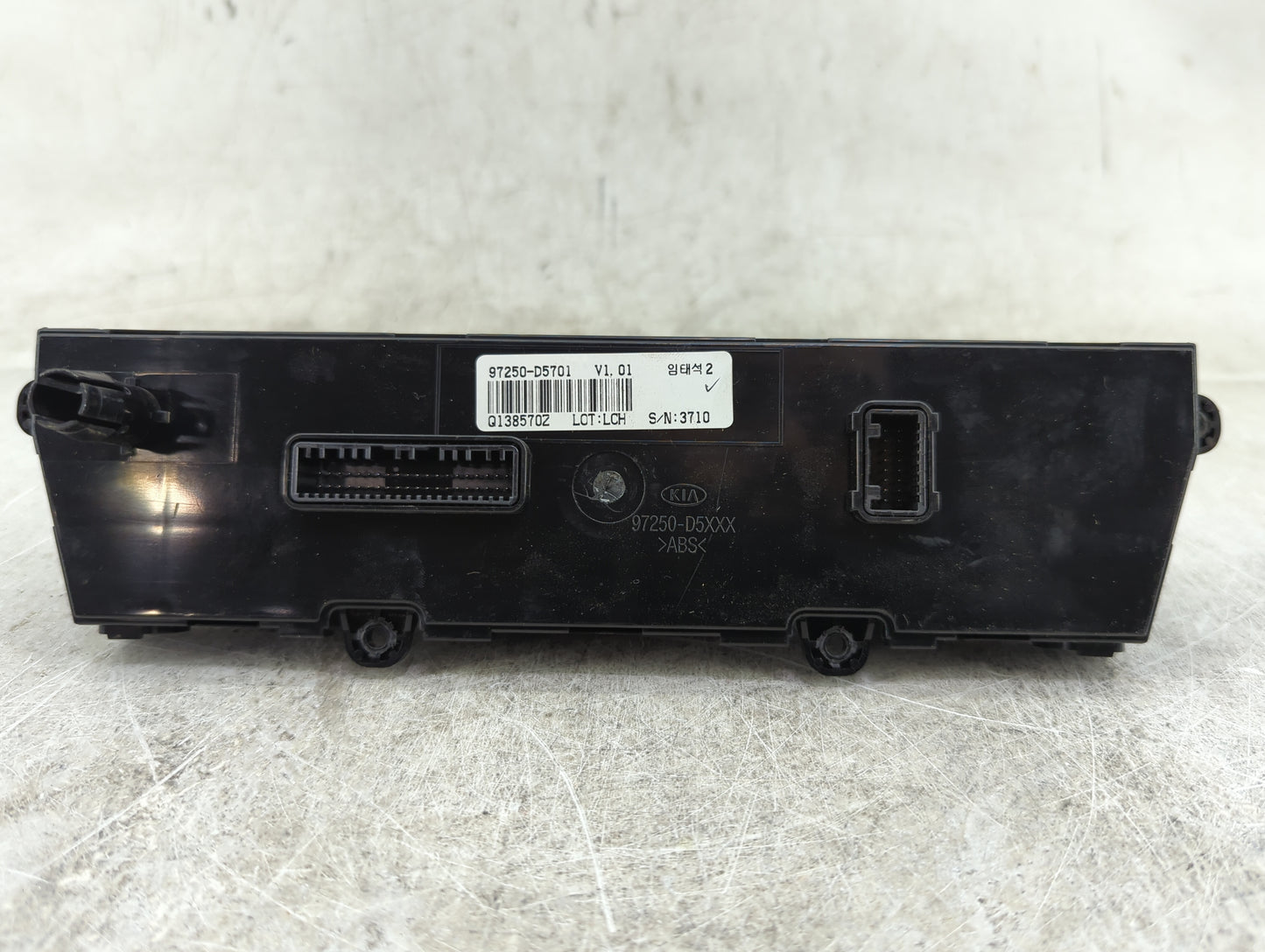 2016 Kia Optima Climate Control Module Temperature AC/Heater Replacement P/N:97250-D5701 Fits OEM Used Auto Parts - Oemuseda