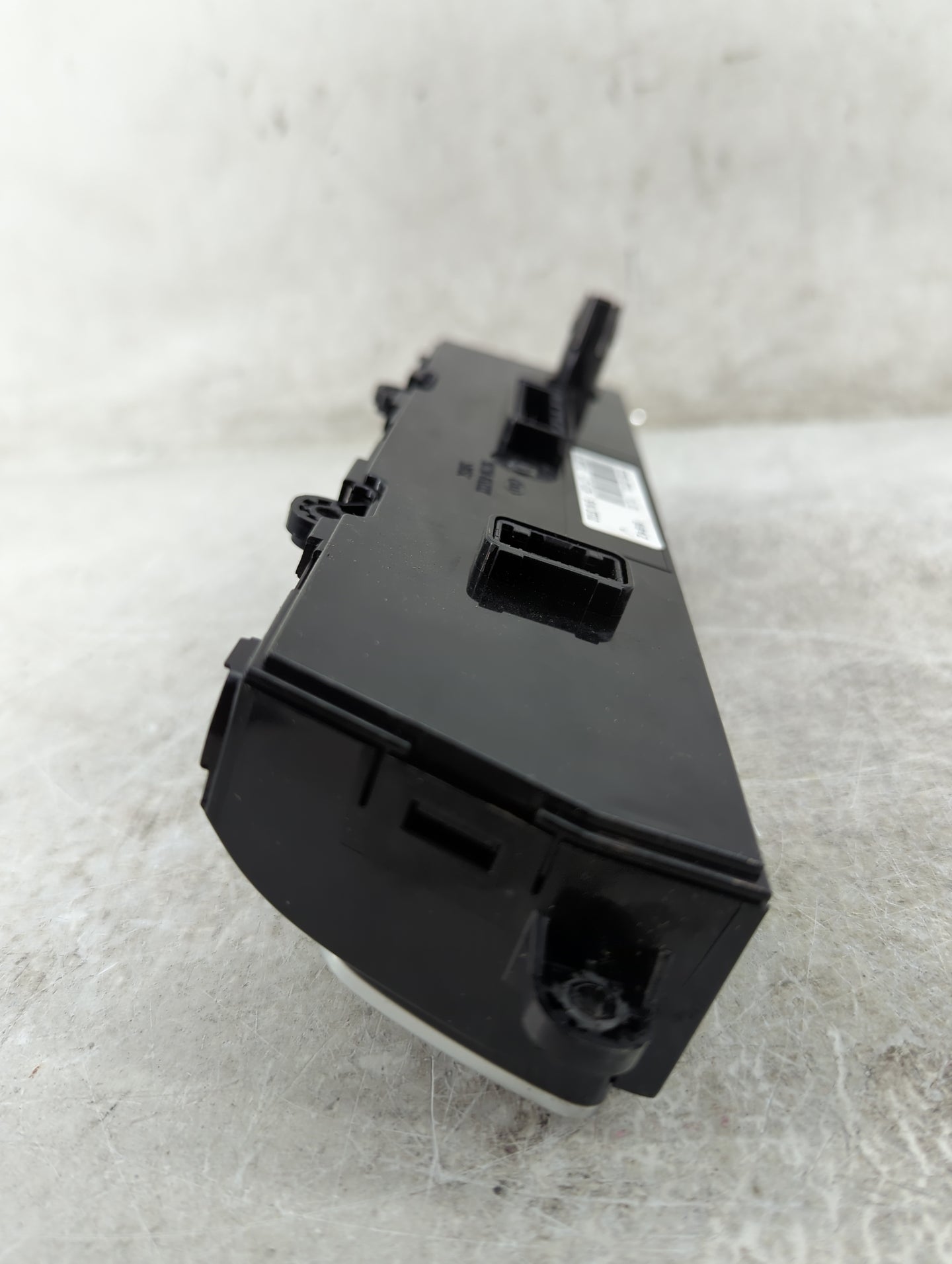 2016 Kia Optima Climate Control Module Temperature AC/Heater Replacement P/N:97250-D5701 Fits OEM Used Auto Parts - Oemuseda