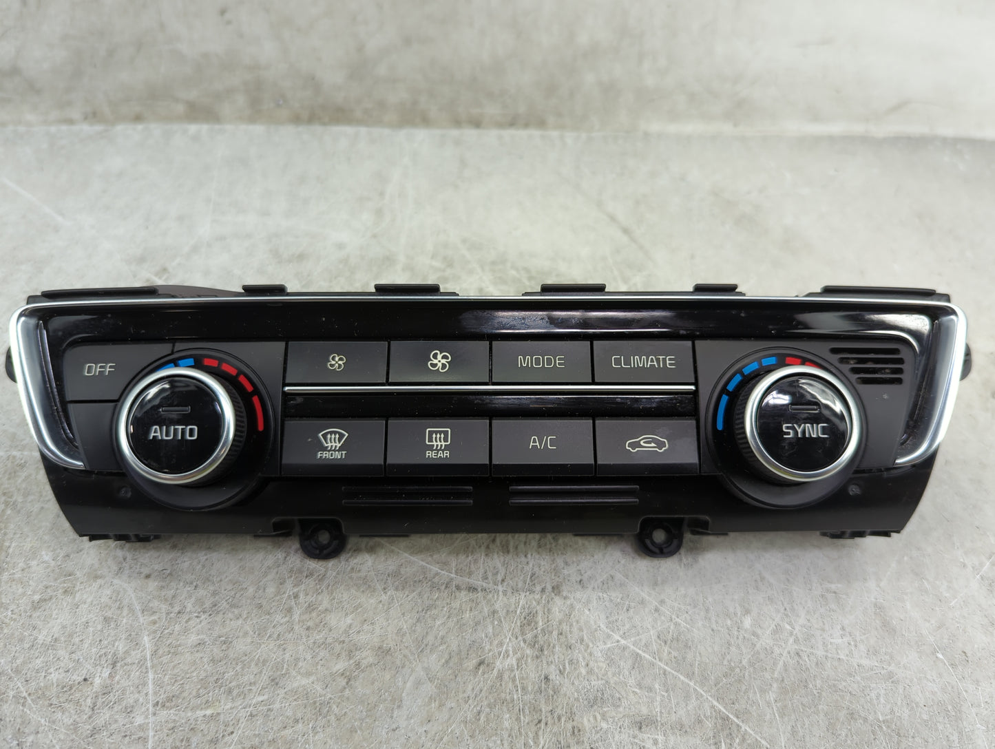 2016 Kia Optima Climate Control Module Temperature AC/Heater Replacement P/N:97250-D5700 Fits OEM Used Auto Parts - Oemuseda