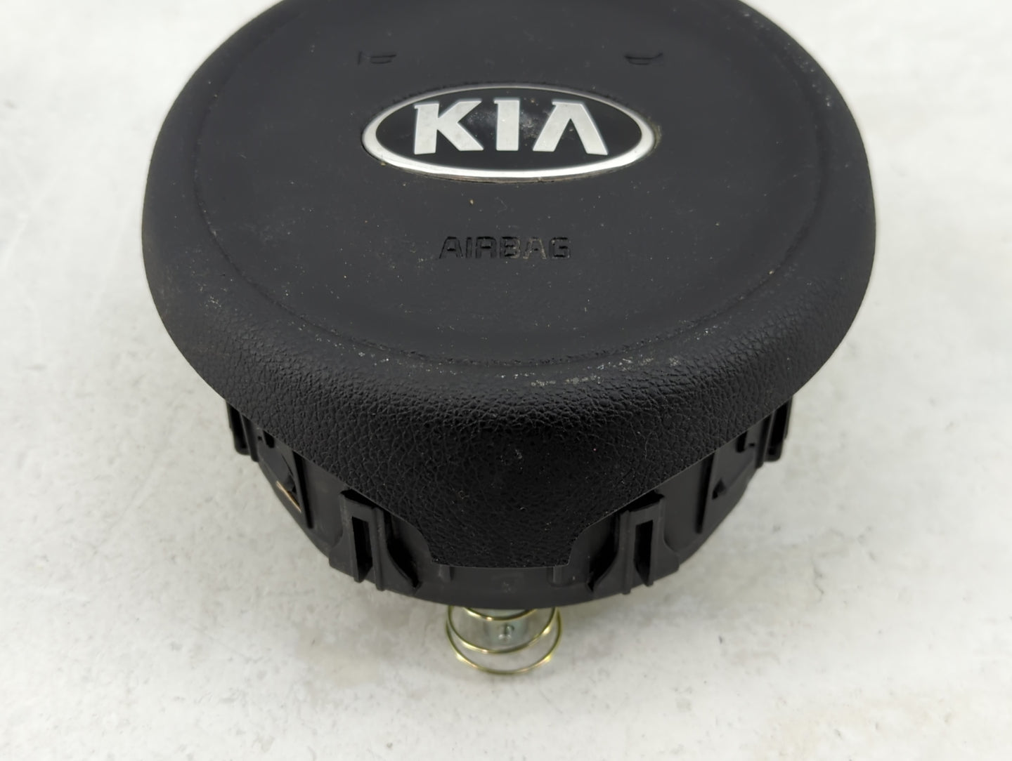 2016 Kia Optima Air Bag Driver Left Steering Wheel Mounted P/N:1048617 Fits OEM Used Auto Parts - Oemusedautoparts1.com