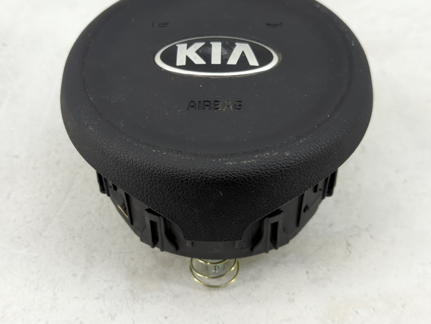 2016 Kia Optima Air Bag Driver Left Steering Wheel Mounted P/N:1048617 Fits OEM Used Auto Parts - Oemusedautoparts1.com