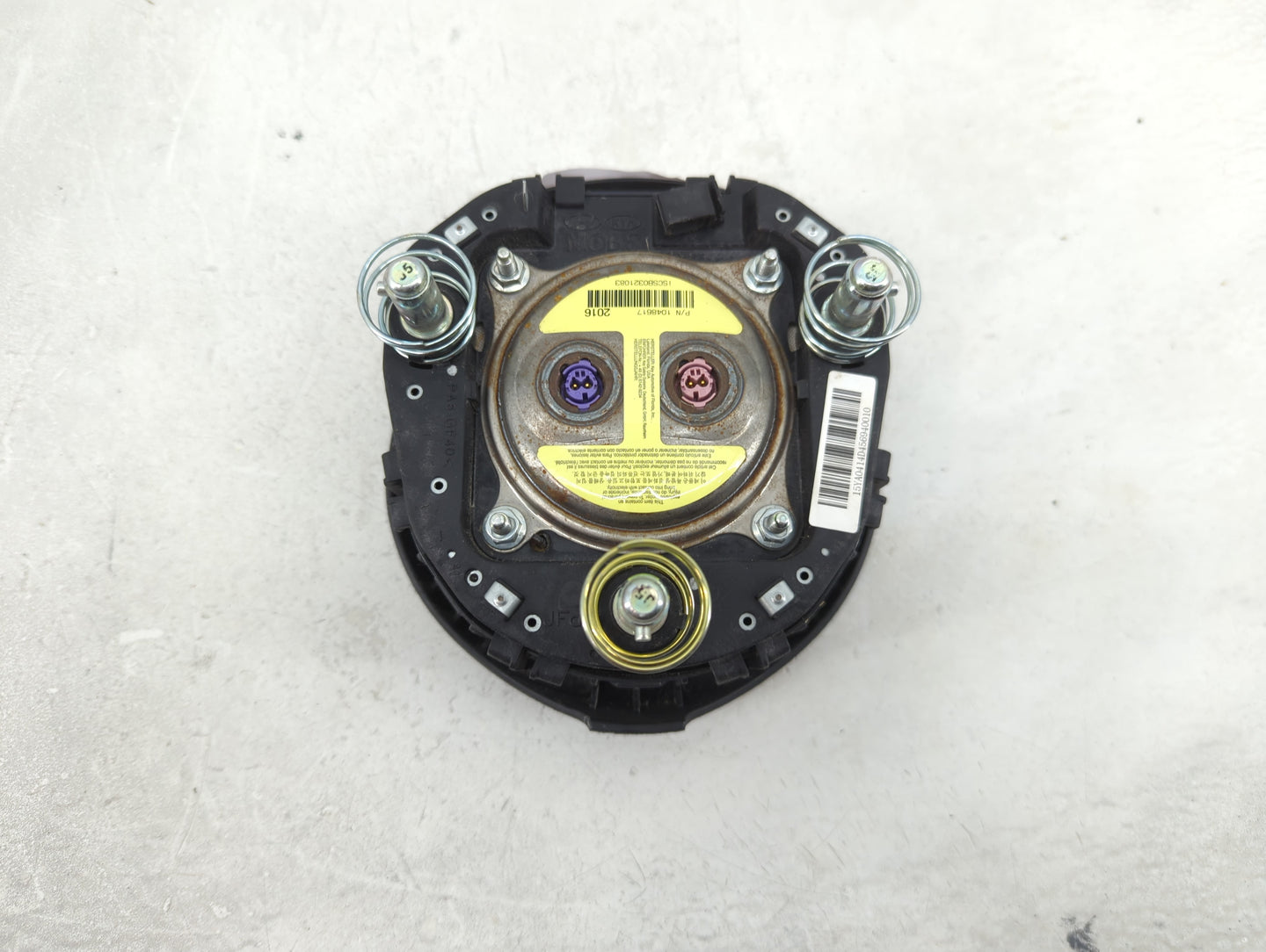 2016 Kia Optima Air Bag Driver Left Steering Wheel Mounted P/N:1048617 Fits OEM Used Auto Parts - Oemusedautoparts1.com